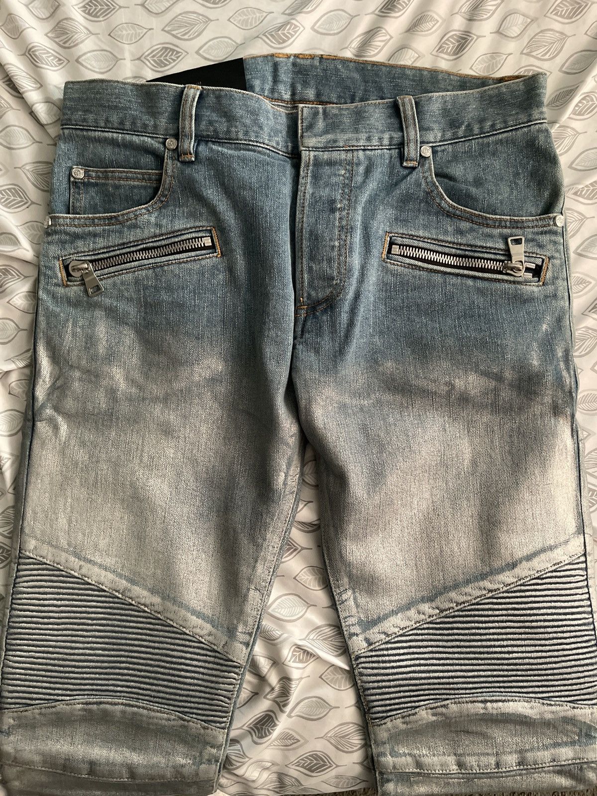 image of Balmain Jeans Size 31 - Slim in Grey/Light Blue, Men's