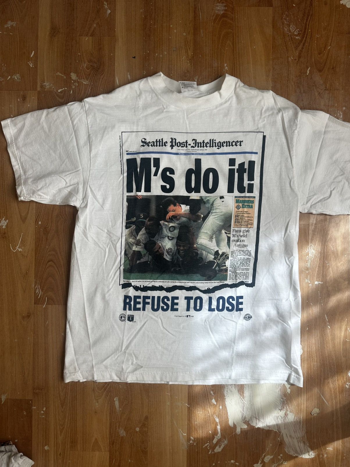 Vintage Vintage Seattle Mariners 1986 World Series white T-shirt Size US XL / EU 56 / 4 - 1 Thumbnail
