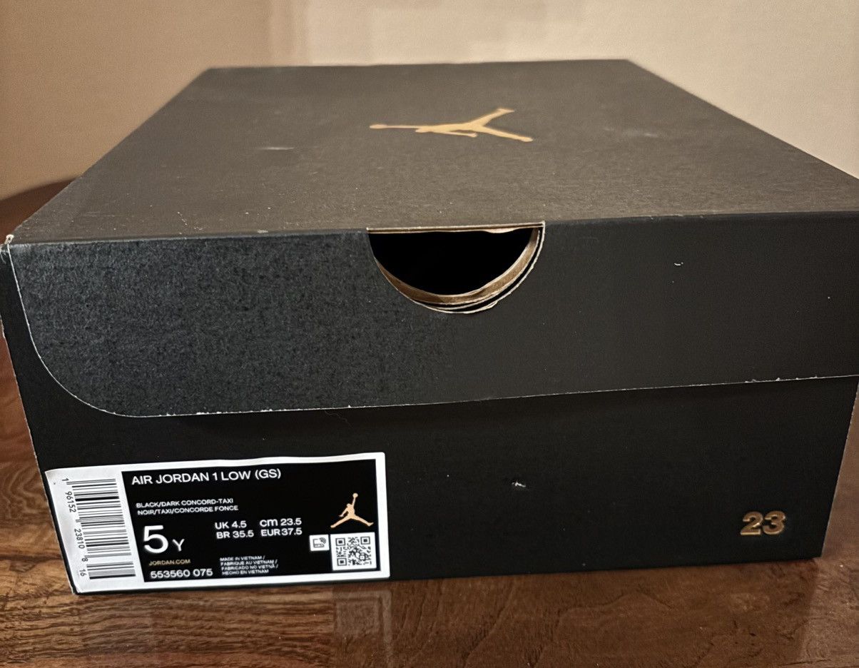 Jordan Brand × Nike Air Jordan 1 Low GS ‘Lakers’ Size US 5 / EU 37 - 7 Thumbnail