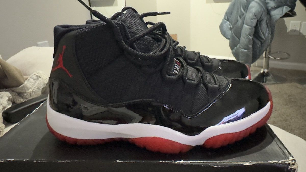 Jordan Brand Air Jordan 11 Retro 'Bred' 2012 W/free space jam tee Size US 10 / EU 43 - 7 Thumbnail