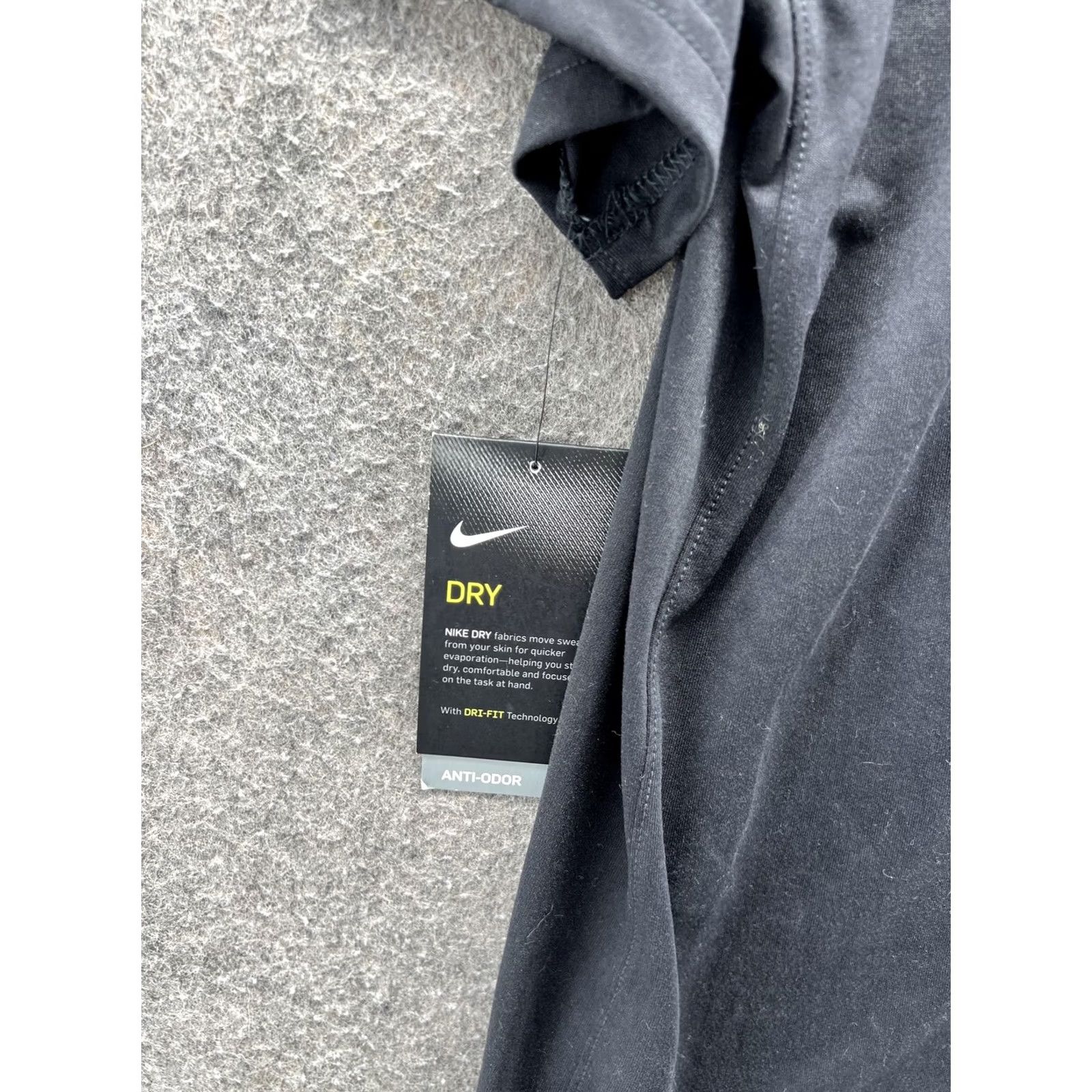 Nike Nike Dri-FIT Shirt Mens Large Black Short Sleeve Athletic Training Tee Top Nike Dri-FIT Shirt Mens Large Black Short Sleeve Athletic Tee Size US L / EU 52-54 / 3 - 4 Thumbnail