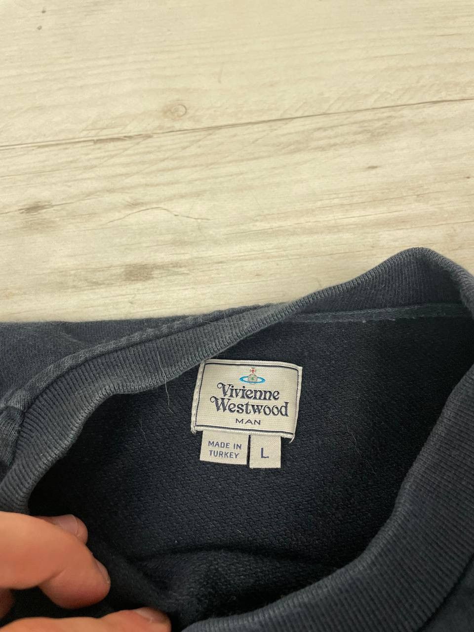 Vivienne Westwood Vintage Vivienne Westwood Sweatshirt Orb Logo Basic Pullover Size US L / EU 52-54 / 3 - 8 Thumbnail