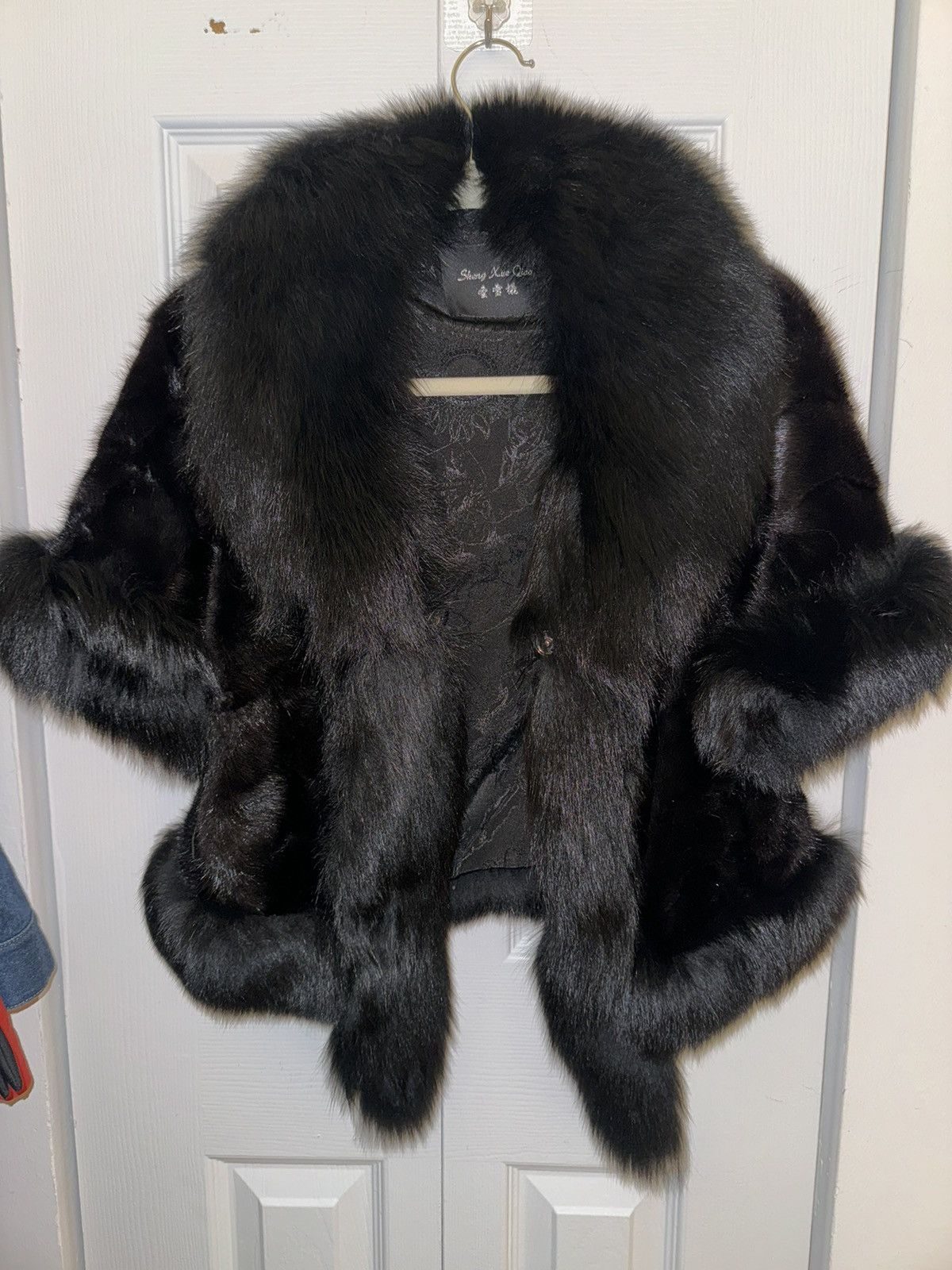 image of Vintage Very Beautiful And Elegant Fur Vest With Side Pockets in Black, Women's (Size Medium)