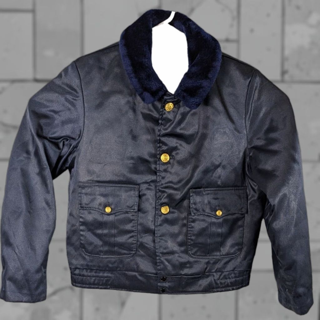 VINTAGE Fechheimer Bomber Jacket Navy Blue 42R Men Lined Fur Collar Gold Buttons Winter Casual Casual Mens 42R Jacket