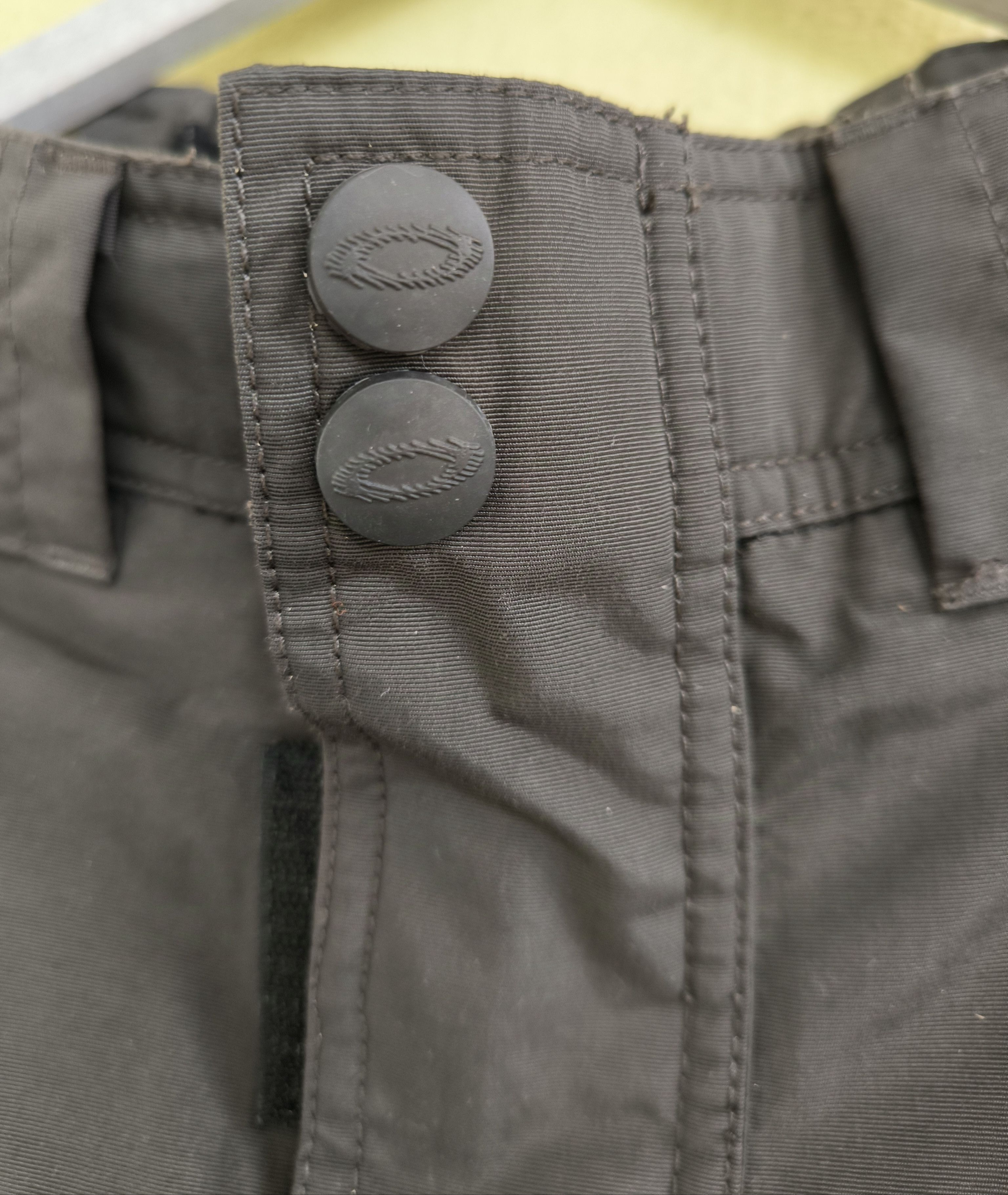 Oakley OAKLEY Software multi pocket snowboard/ski pants Size US 32 / EU 48 - 6 Thumbnail