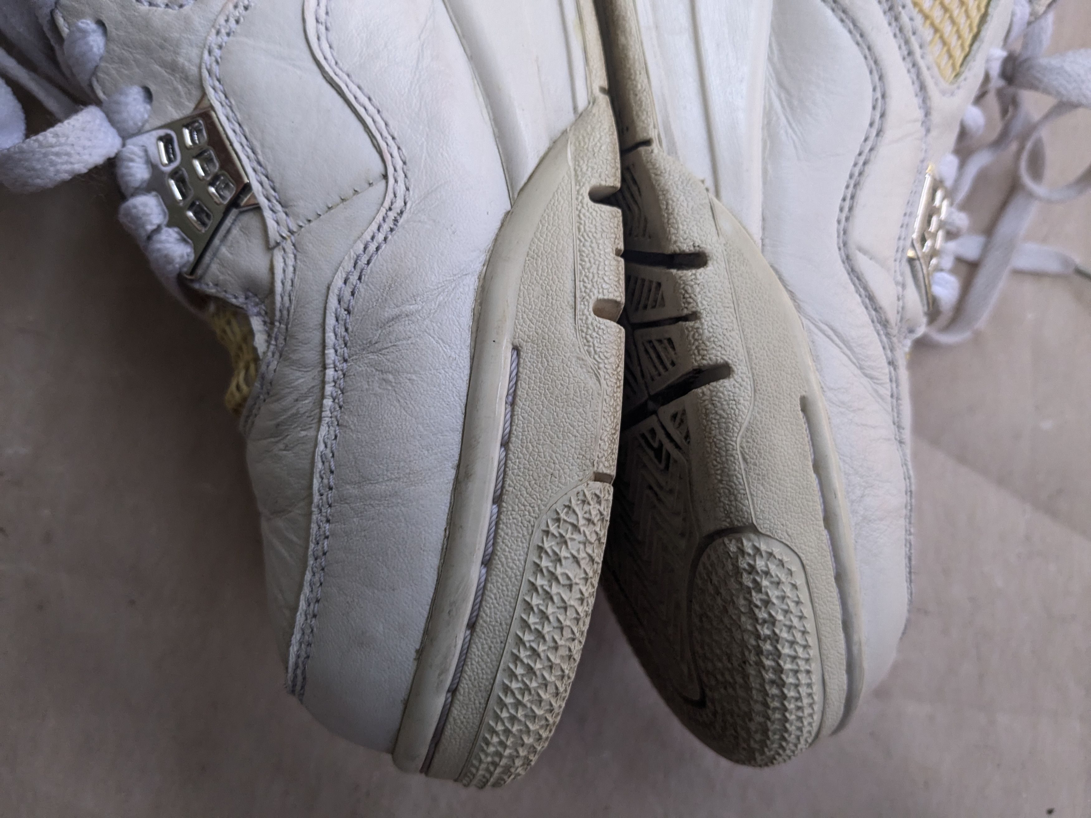 Jordan Brand Nike Air Jordan 4 Retro Pure Money 11.5 White Silver Leather Size US 11.5 / EU 44-45 - 12 Thumbnail