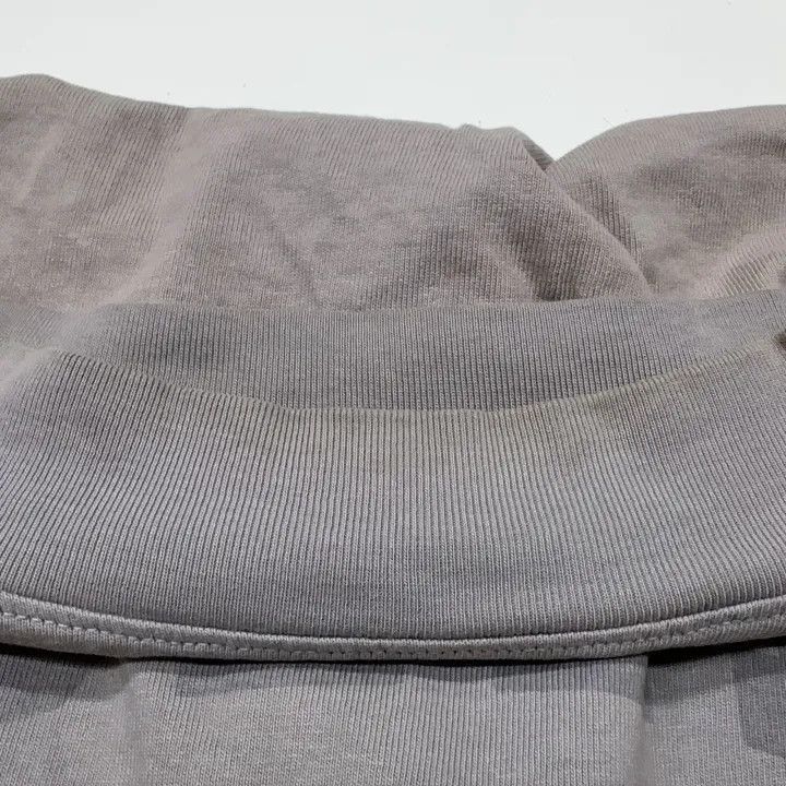 Balenciaga Balenciaga YEEZY x Gap x Balenciaga Gray 3/4 Sleeve Tee -2 Size US L / EU 52-54 / 3 - 7 Thumbnail