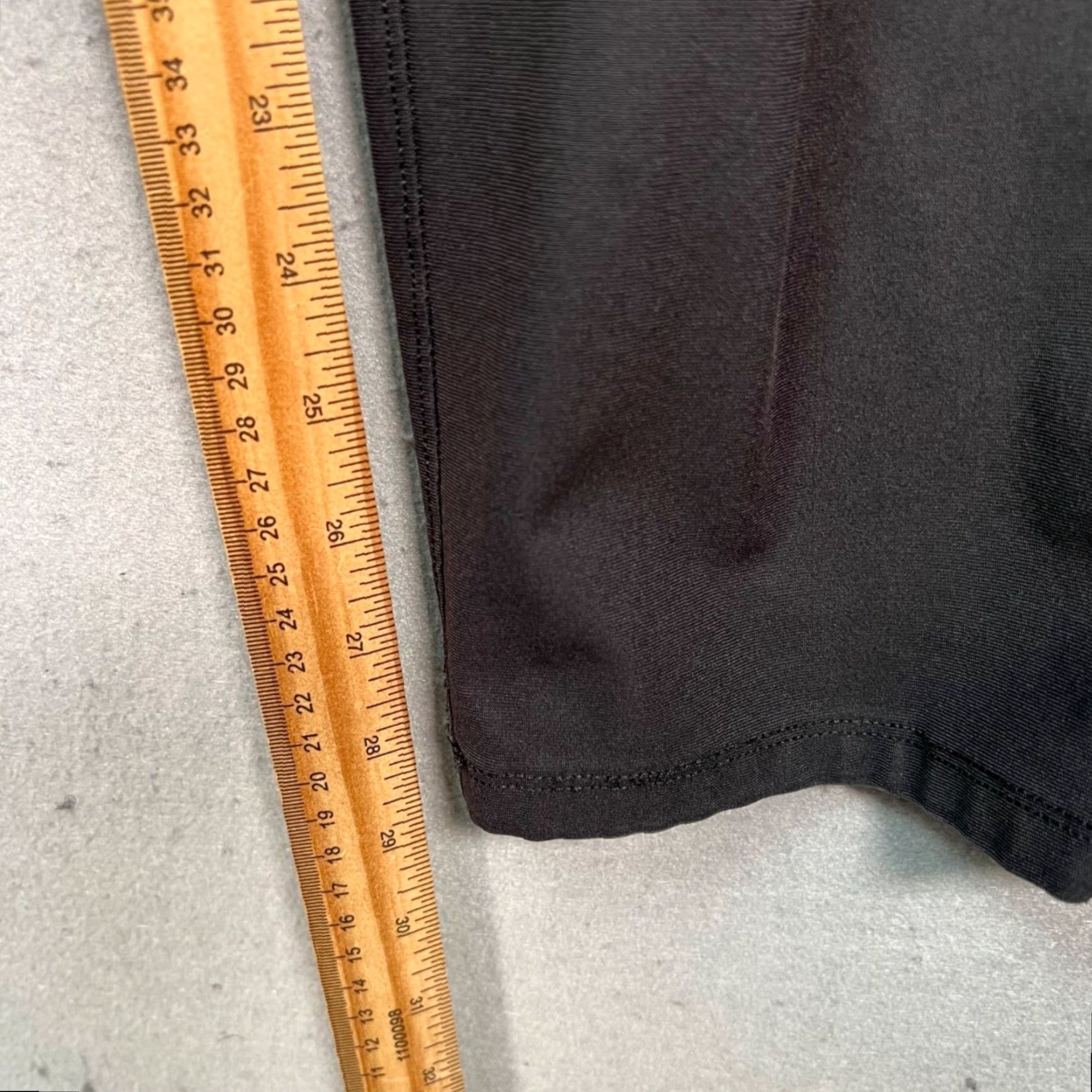 Lululemon Lululemon Mens 34 Black Tapered Pants Recycled Polyester Blend Shirt Pants Mens 34 Black Chino Tapered Polyester Blend Recycled 30in Inseam Size US 34 / EU 50 - 6 Thumbnail