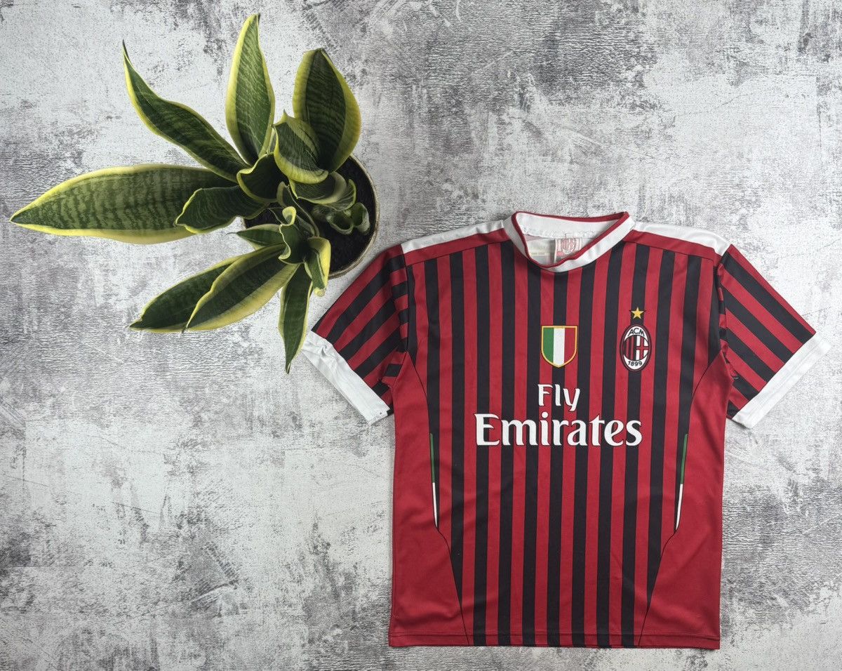 Vintage Milan Vintage Robinho Retro 2011 2012 Football Shirt Soccer Jersey T Shirt Tee Size US S / EU 44-46 / 1 - 2 Thumbnail