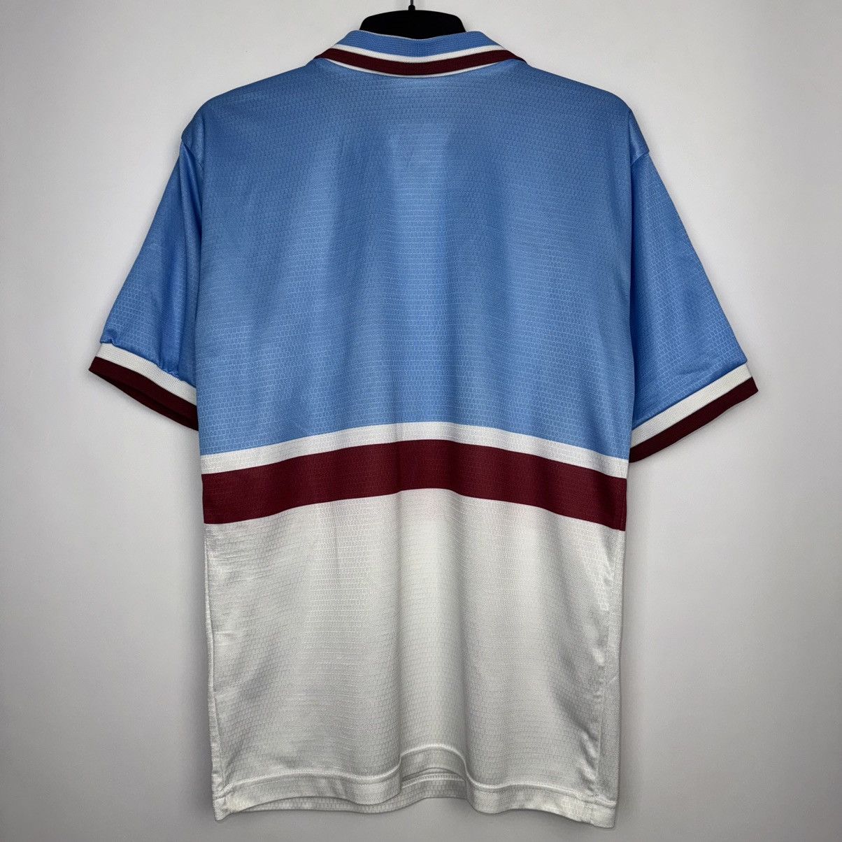 Reebok ASTON VILLA 1997 1998 AWAY FOOTBALL SHIRT SOCCER JERSEY Size US S / EU 44-46 / 1 - 2 Thumbnail