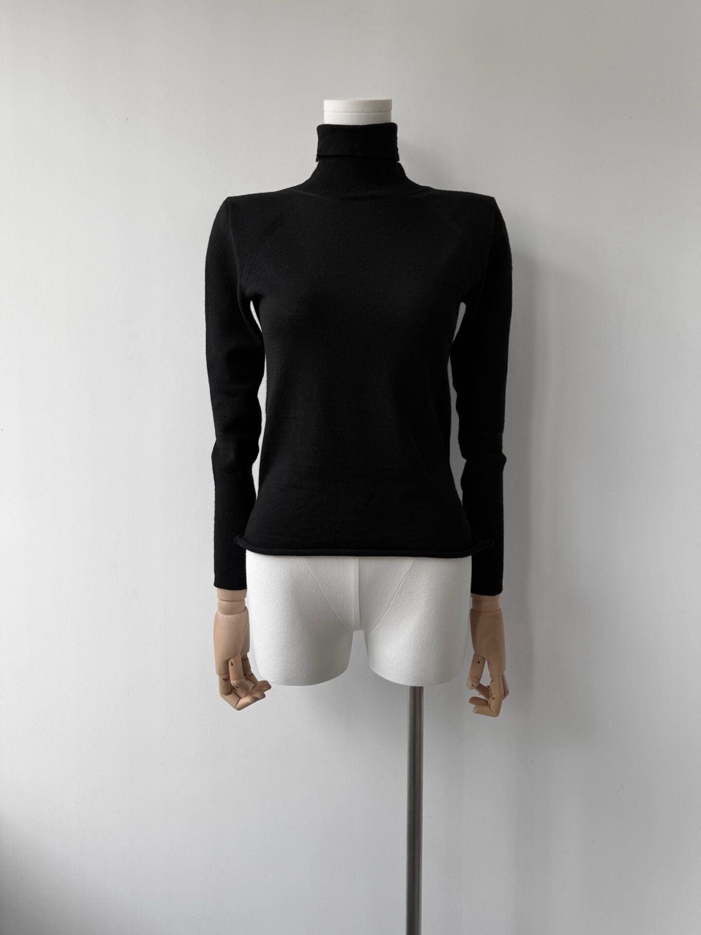 Yohji Yamamoto Yohji Yamamoto Black Wool Top Size L / US 10 / IT 46 - 1 Thumbnail