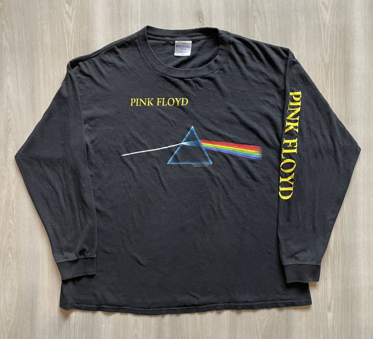Vintage Vintage 1992 Pink Floyd Bandtee Rare Long Sleeve Sz XL Size US XL / EU 56 / 4 - 1 Thumbnail