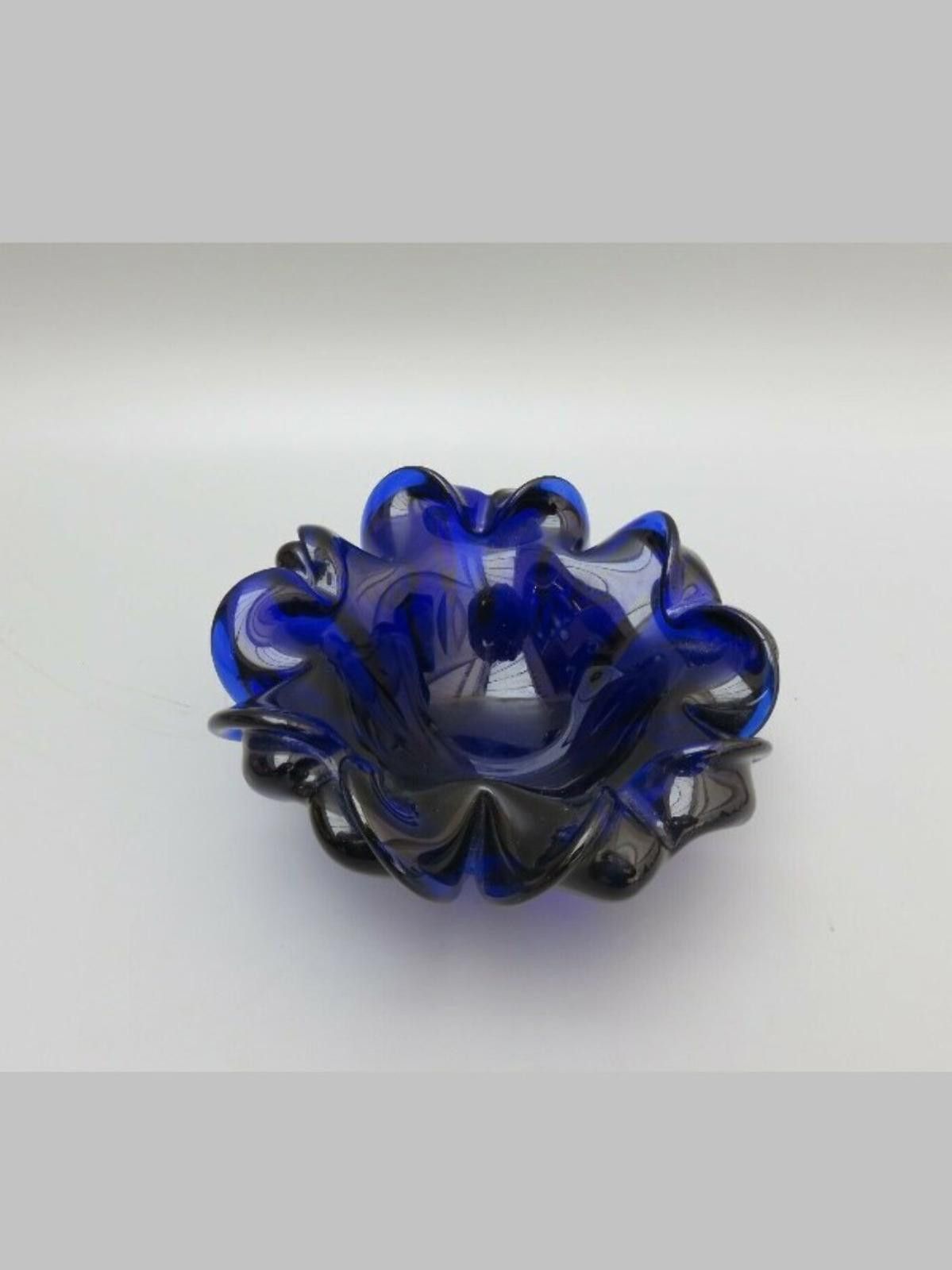 The Unbranded Brand Antique Rare Heavy Cobalt Blue Bowl 3" Size ONE SIZE - 1 Thumbnail