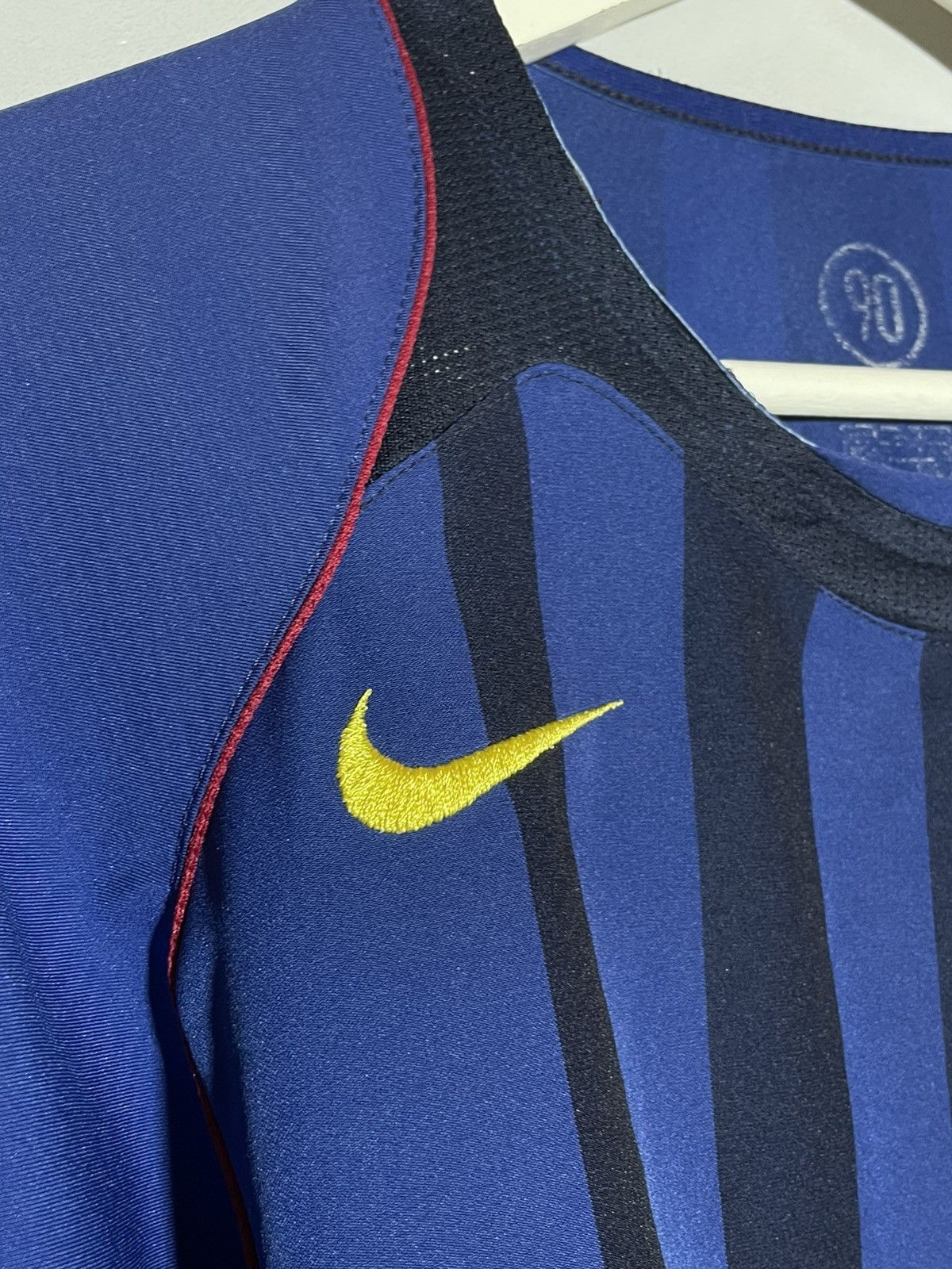 Nike Barcelona FC Nike 2004/05 Away Y2k Vintage Football Shirt Size US S / EU 44-46 / 1 - 5 Thumbnail