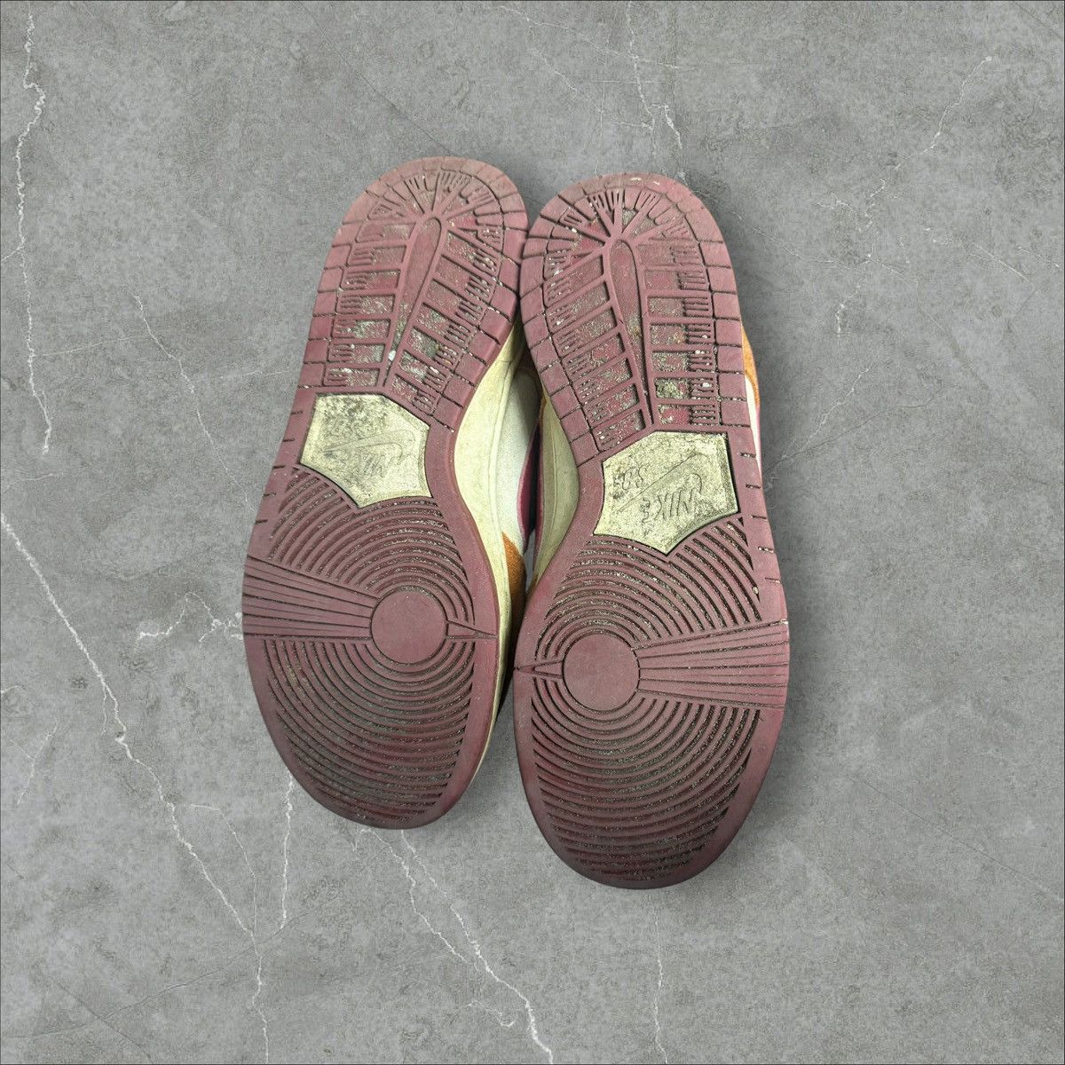 Nike × Vintage Nike SB Dunk Low Pro Dark Russet Cedar BQ6817-202 Size 40 EU Size US 7 / EU 40 - 6 Thumbnail