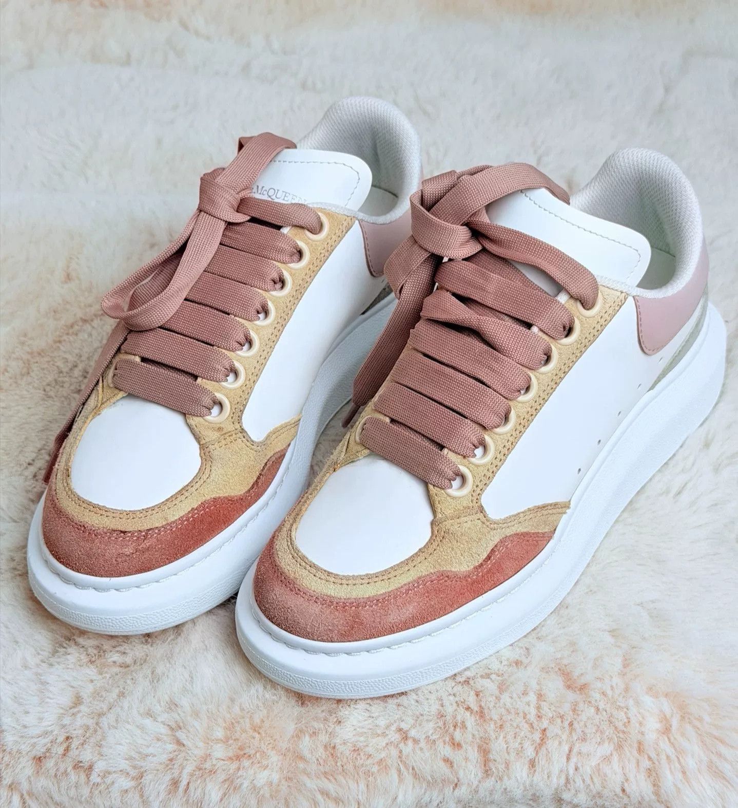 Alexander McQueen Alexander McQueen Suede Multi Lowtop Sneakers us_6 Women Size US 6 / IT 36 - 1 Thumbnail