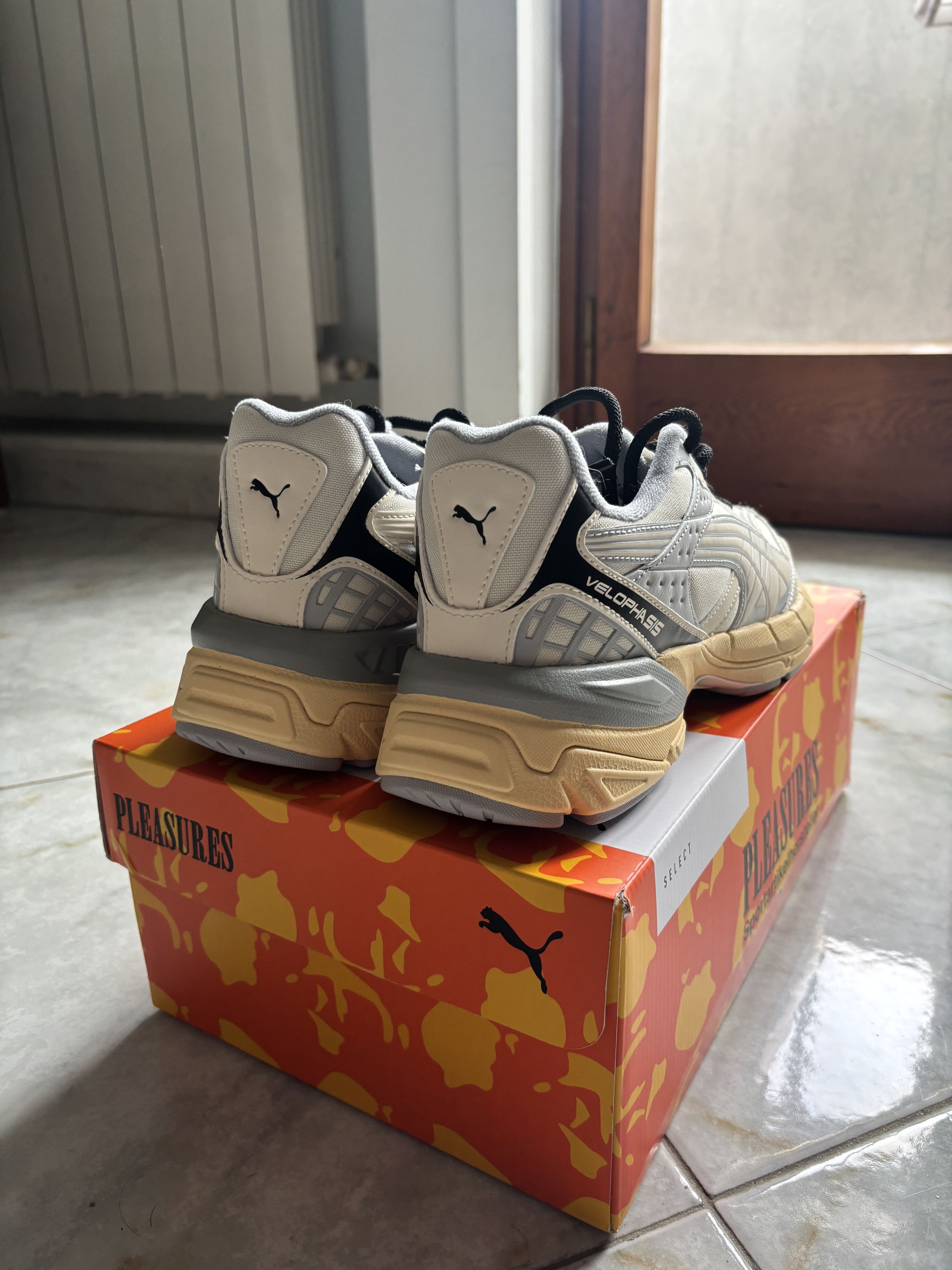 Pleasures × Puma Velophasis Overdye PLEASURES Size US 11 / EU 44 - 4 Thumbnail