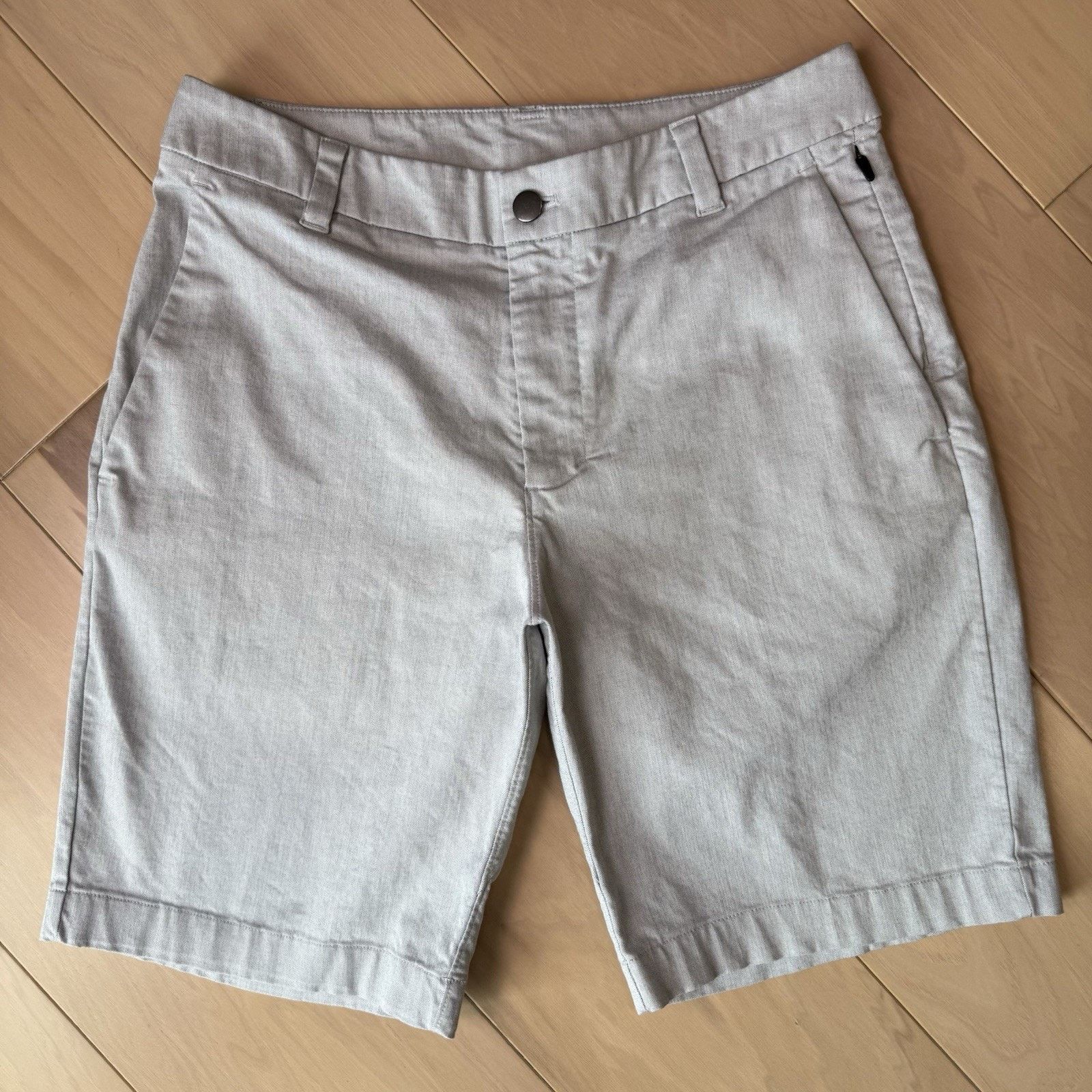 Lululemon Lululemon Commission Shorts 30 Gray 9" Inseam Minimalist Size US 30 / EU 46 - 2 Thumbnail