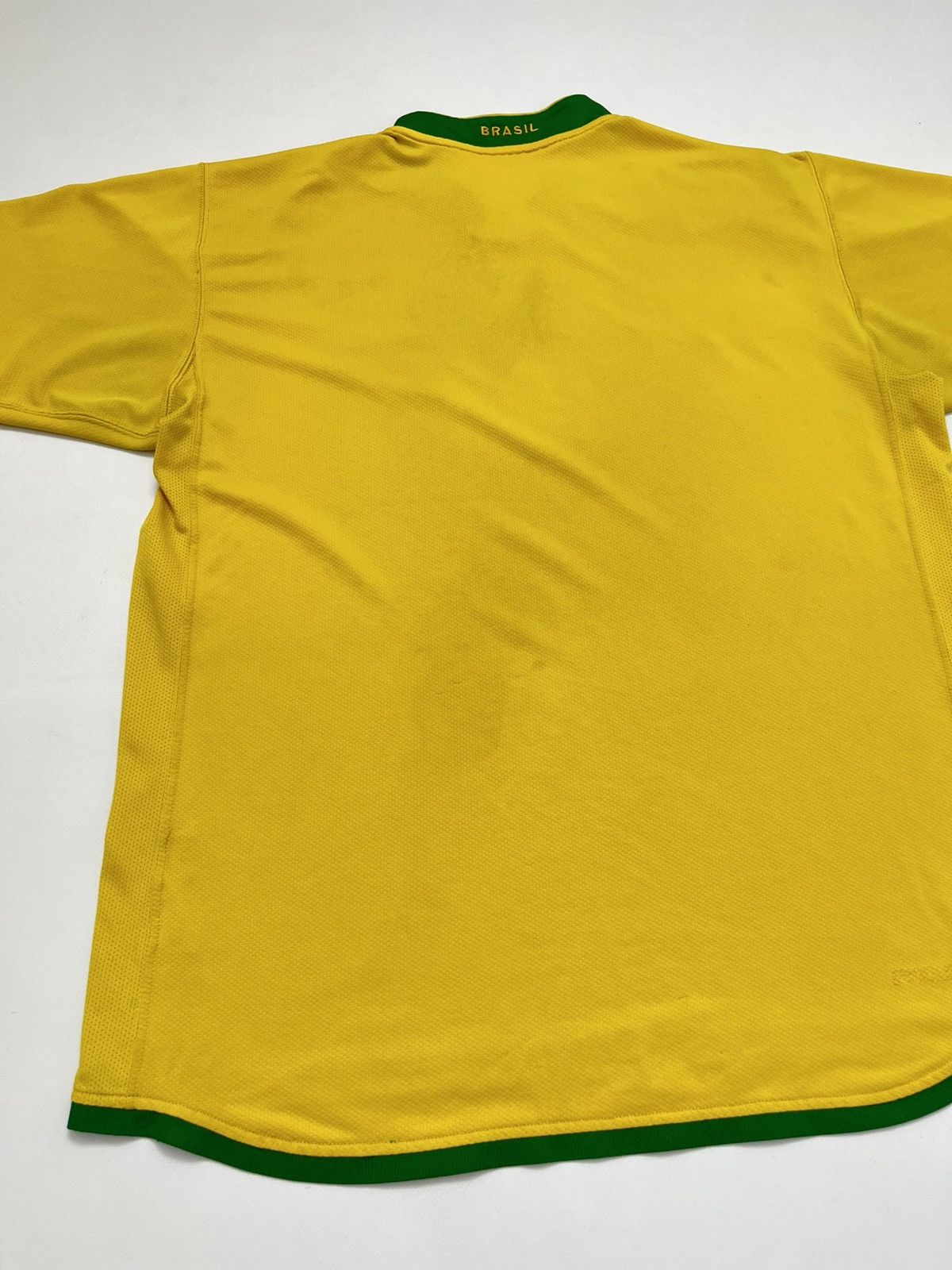 Nike Brazil Vintage Soccer Jersey 00s Size US L / EU 52-54 / 3 - 18 Thumbnail