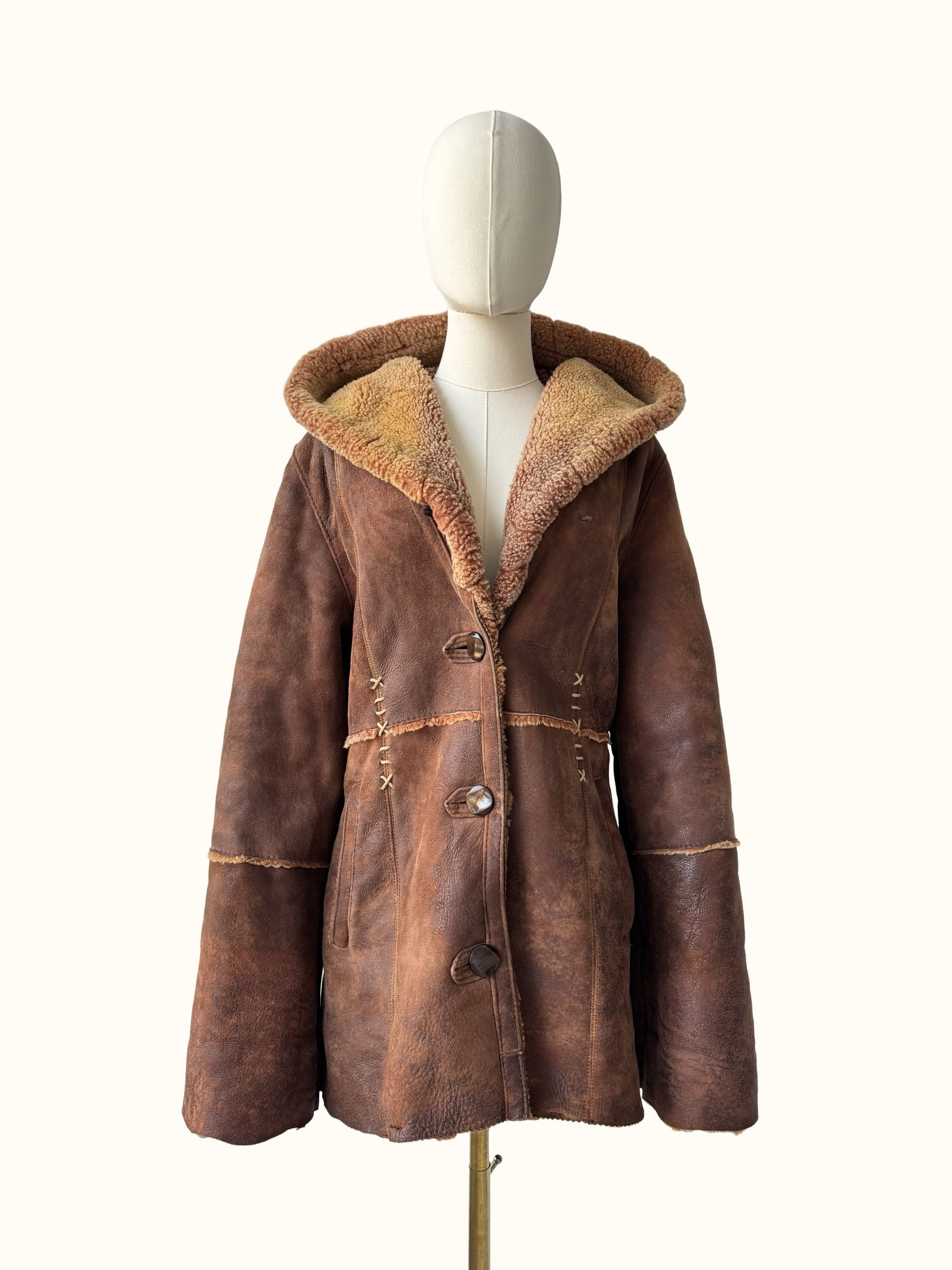 Vintage Vintage Real Sheepskin Hooded Coat (B550) Size L / US 10 / IT 46 - 1 Thumbnail