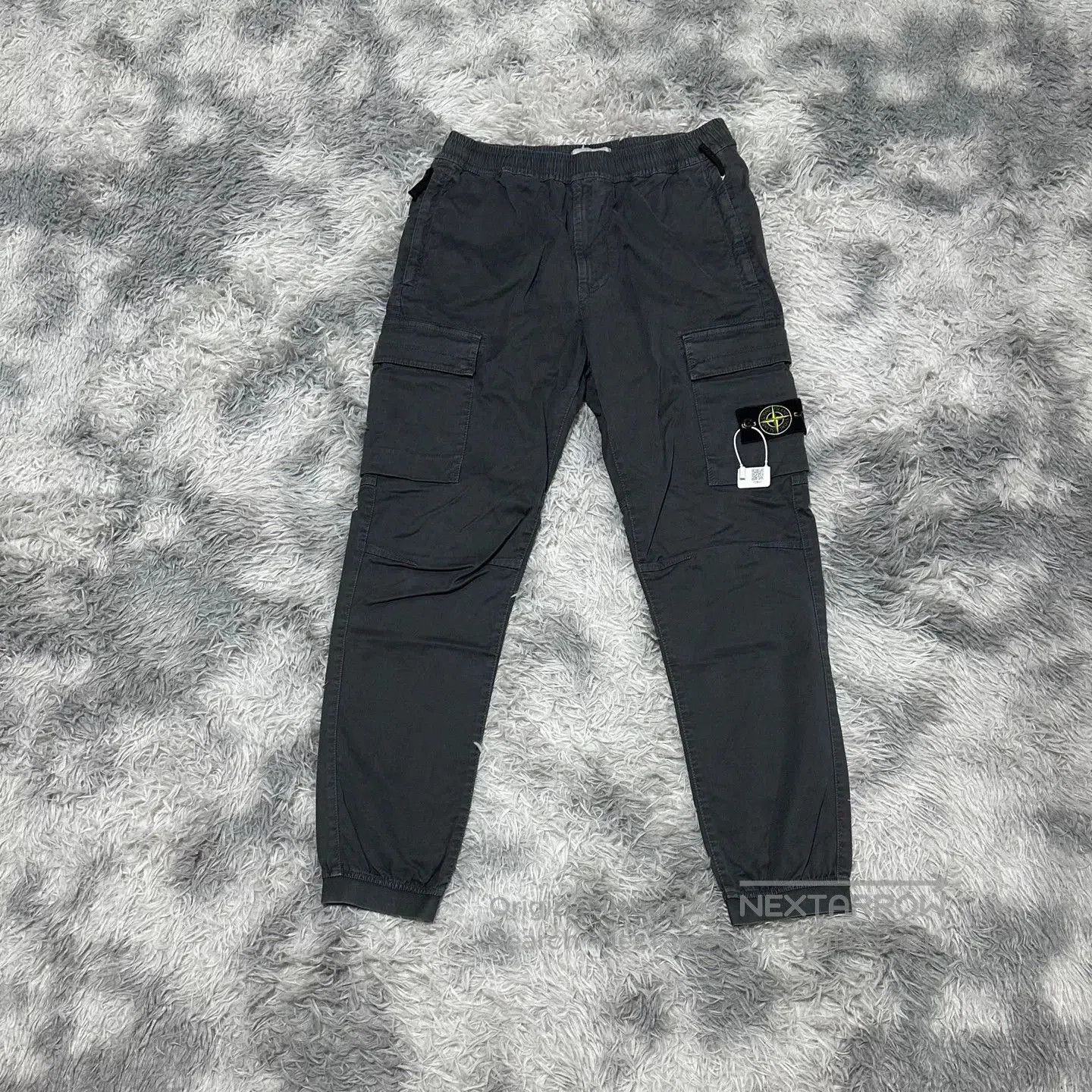 Stone Island stone island cargo pants in charcoal gray. Size US 32 / EU 48 - 1 Thumbnail