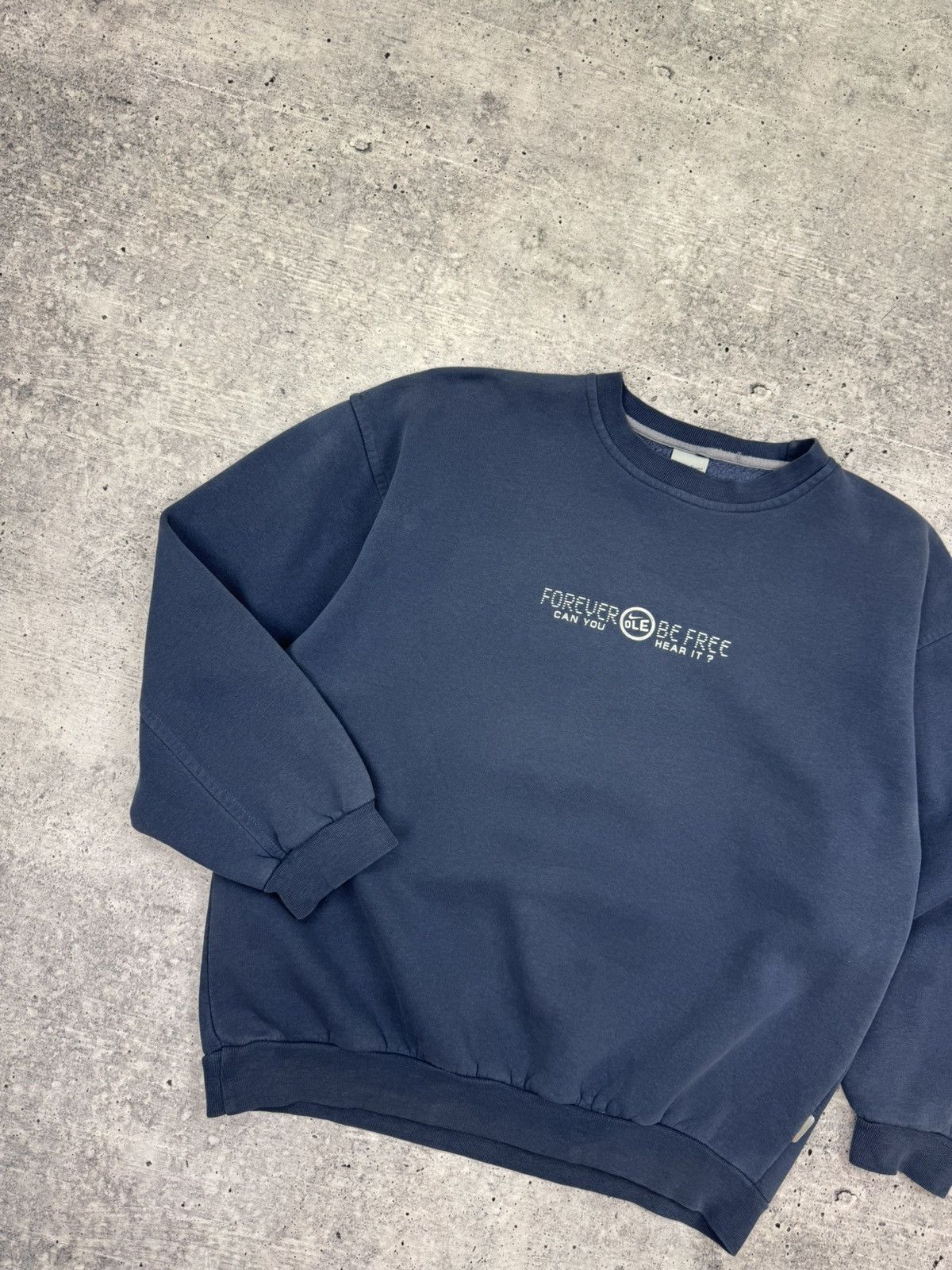 Nike Vintage Nike Central Big Reflective Logo Y2K Sweatshirt M Size US M / EU 48-50 / 2 - 4 Thumbnail