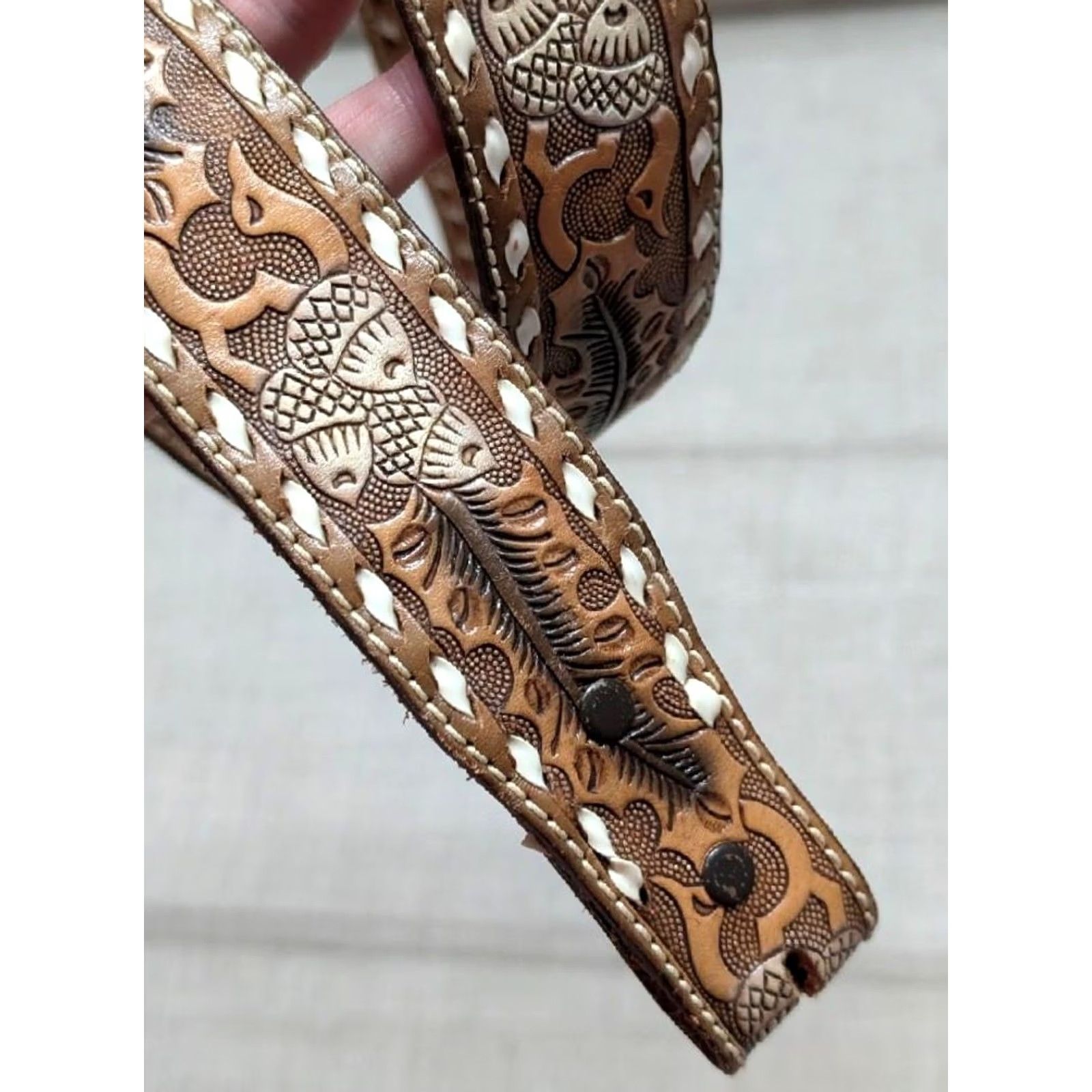 Vintage VINTAGE Western Belt Acorns Tooled Handcrafted 32 Brown Cowhide Leather Western Belt Mens XS? Size 32 - 2 Thumbnail