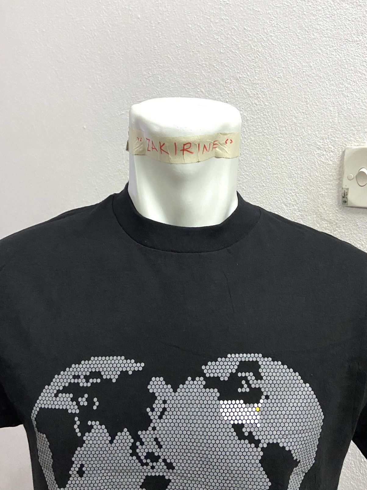 Other AMERICAN DJ world map dot-matrix graphic effect TEE Size US M / EU 48-50 / 2 - 7 Thumbnail