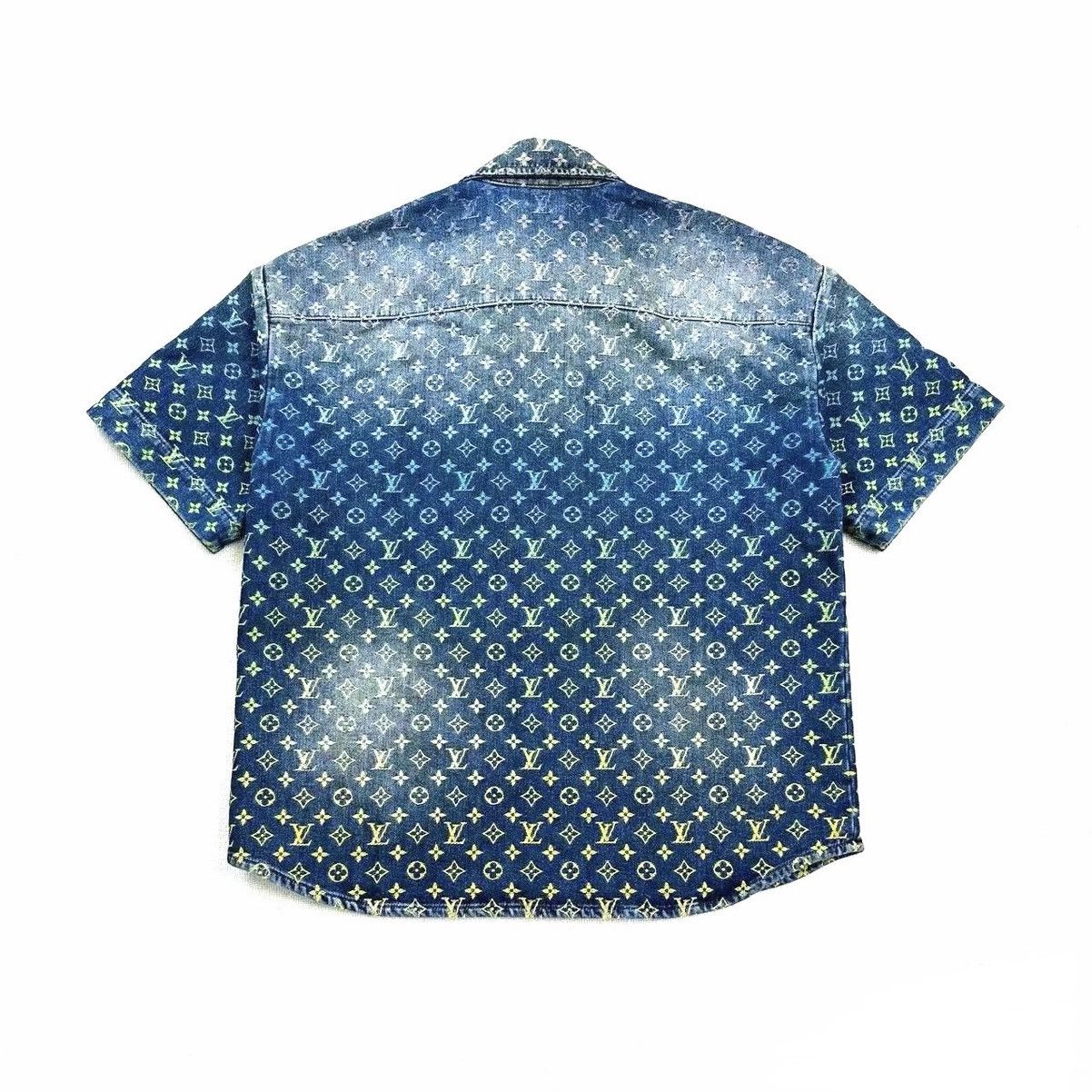 Louis Vuitton LOUIS VUITTON XL Rainbow Monogram Short Sleeves Denim Shirt Size US XL / EU 56 / 4 - 2 Thumbnail