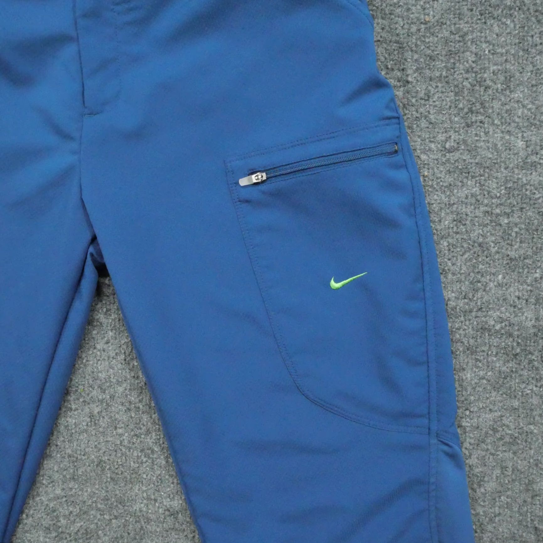 Nike Nike Pants Womens Small Blue Ankle Zip Track Sphere Dri Outdoors Size 28" / US 6 / IT 42 - 6 Thumbnail