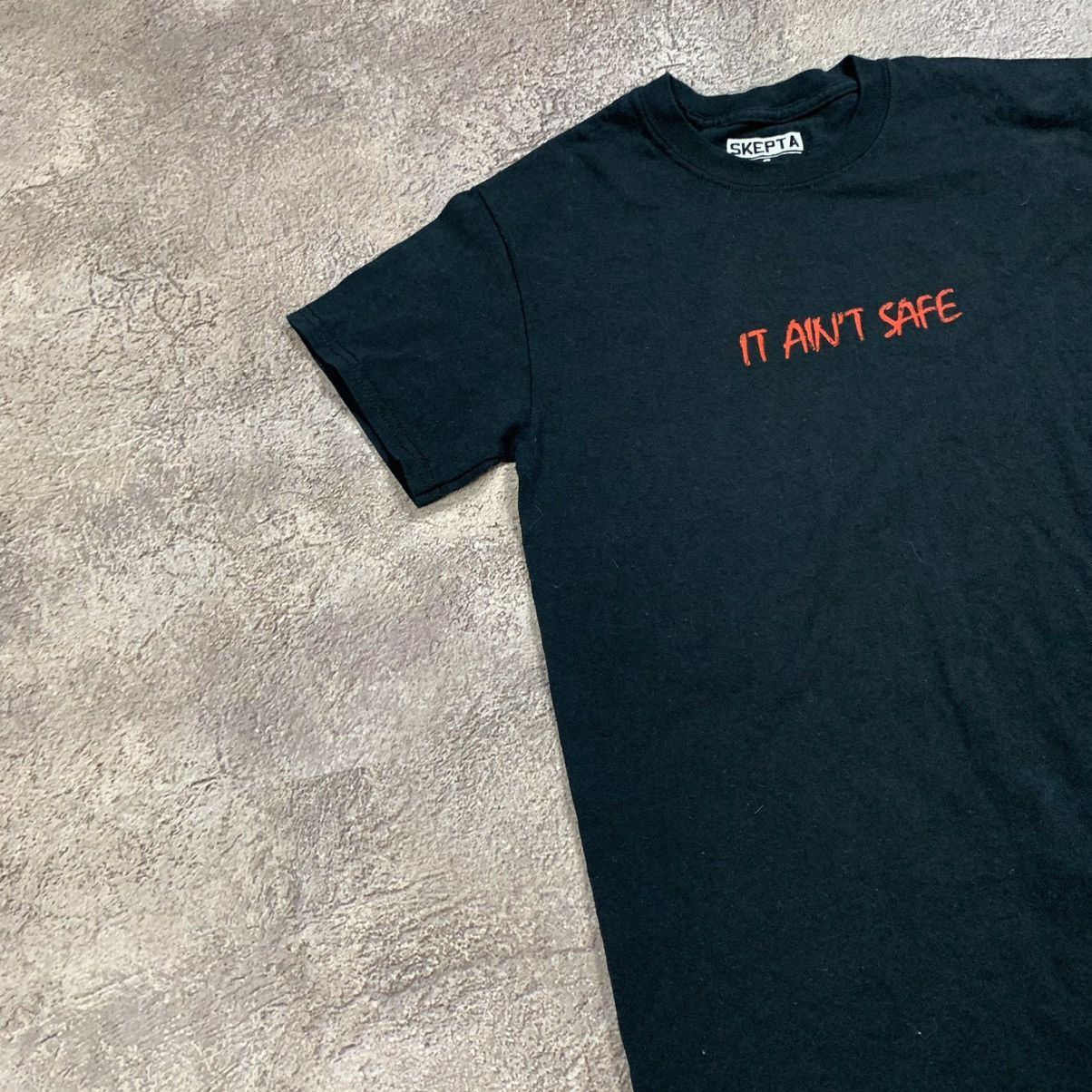 Vintage Y2K Skepta Graphic Tee Aint Safe Streetwear Black Relaxed S Size US S / EU 44-46 / 1 - 4 Thumbnail