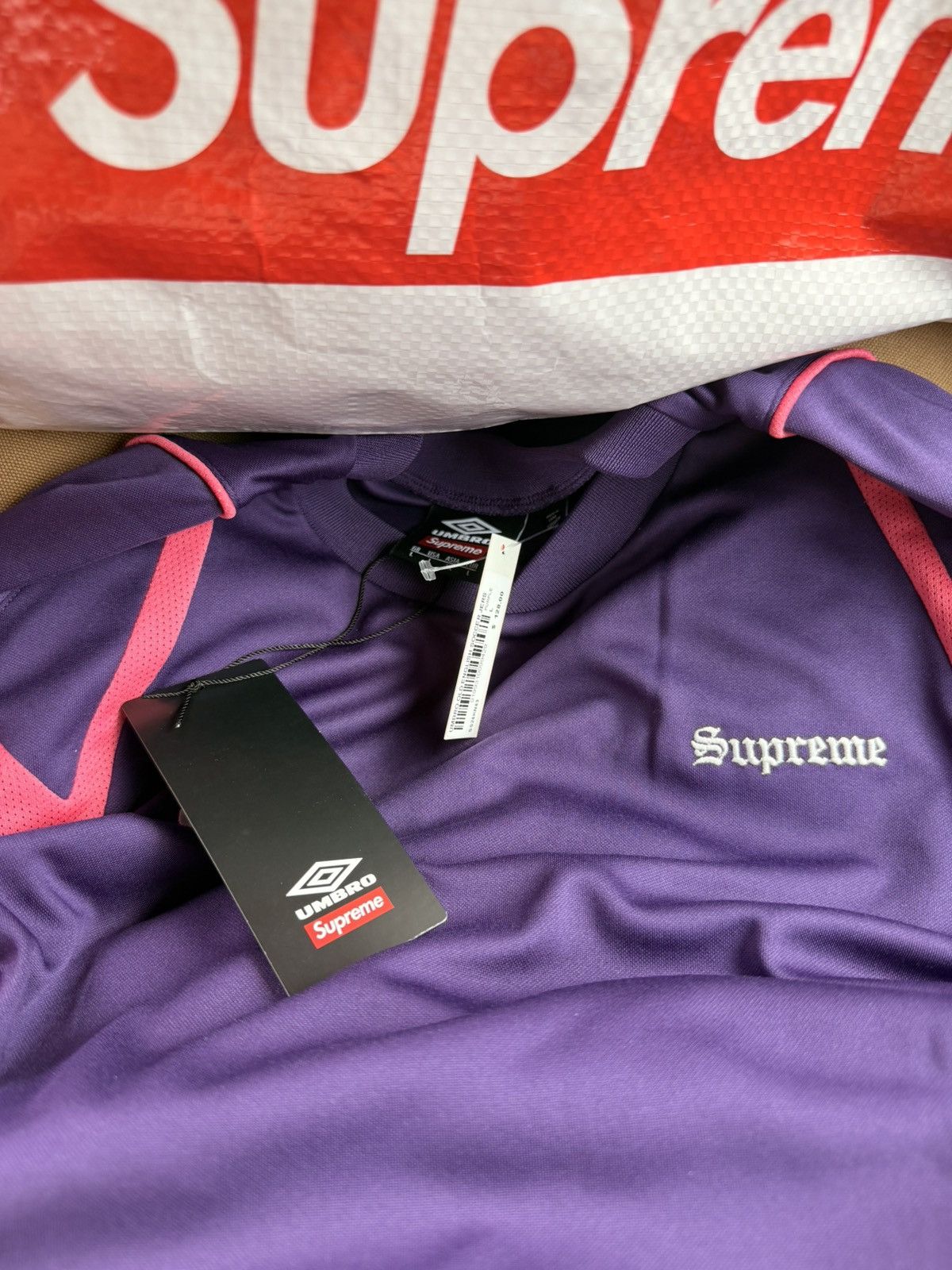 Supreme Supreme Umbro Old English Soccer Jersey Size US L / EU 52-54 / 3 - 3 Thumbnail