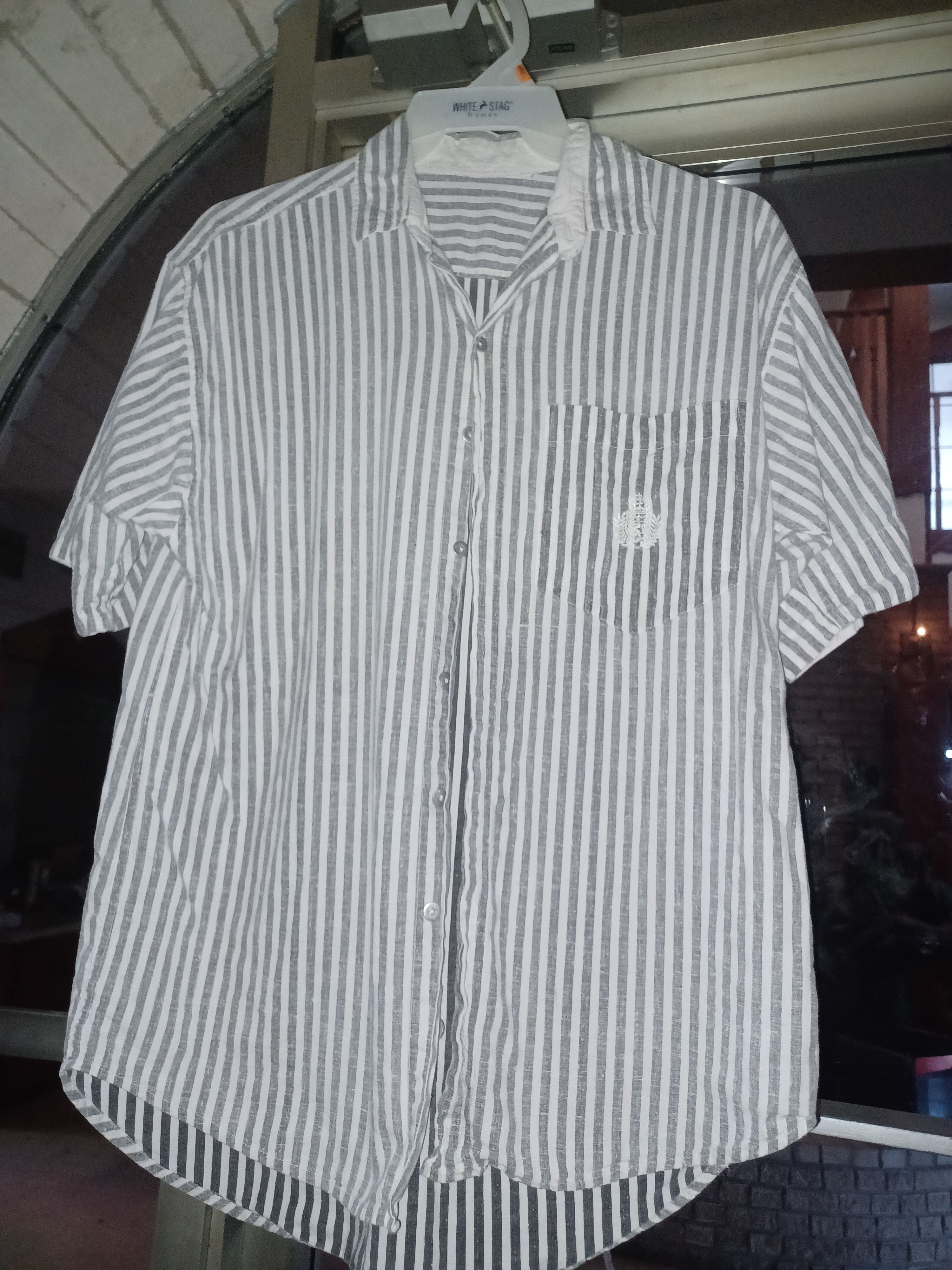 Other Men's Button-Up Shirt Medium Gray & White Stripes Size US M / EU 48-50 / 2 - 1 Thumbnail
