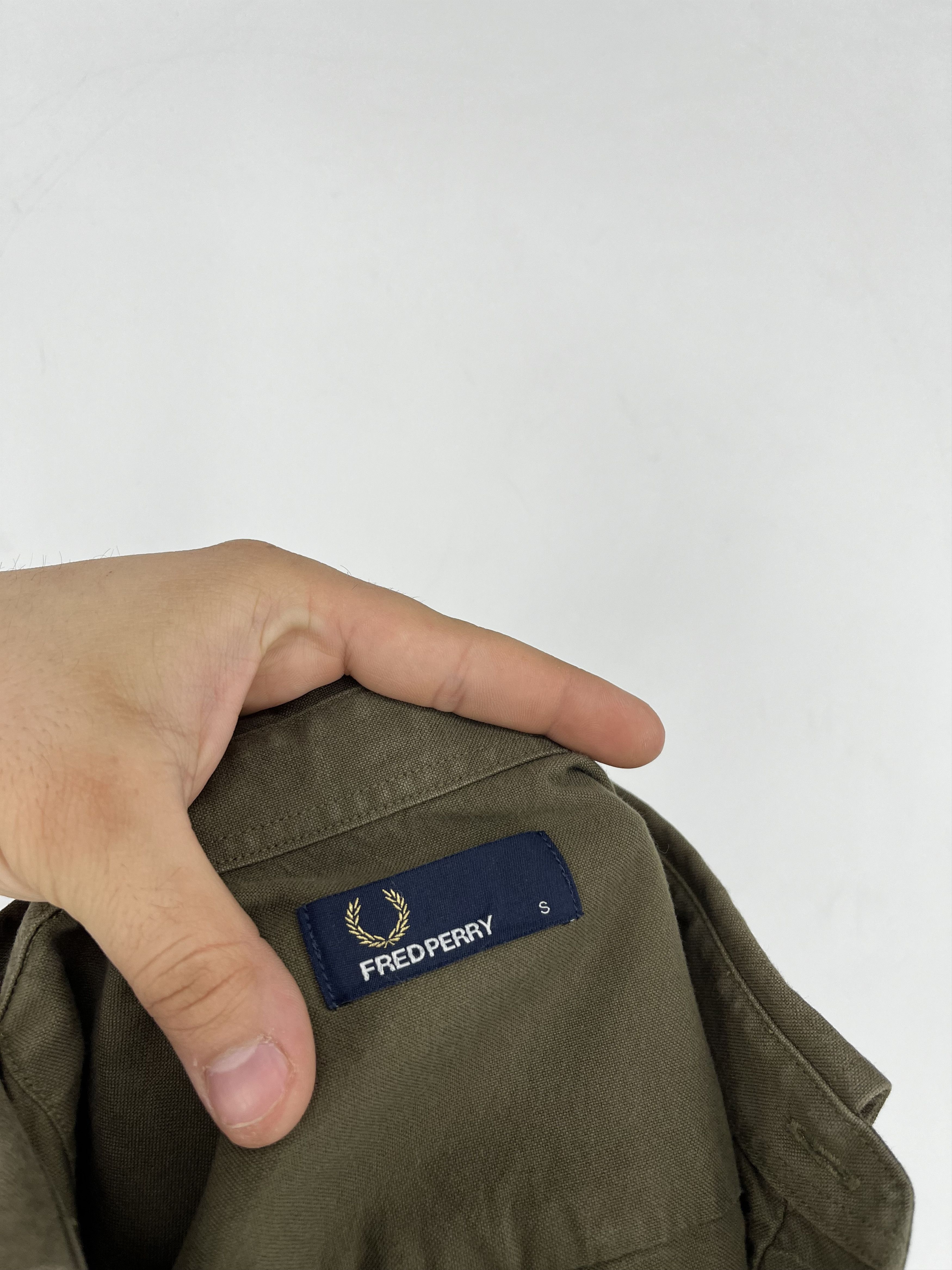 Fred Perry Vintage Men’s Fred Perry Button Up Shirt Streetwear Casual Size US S / EU 44-46 / 1 - 13 Thumbnail