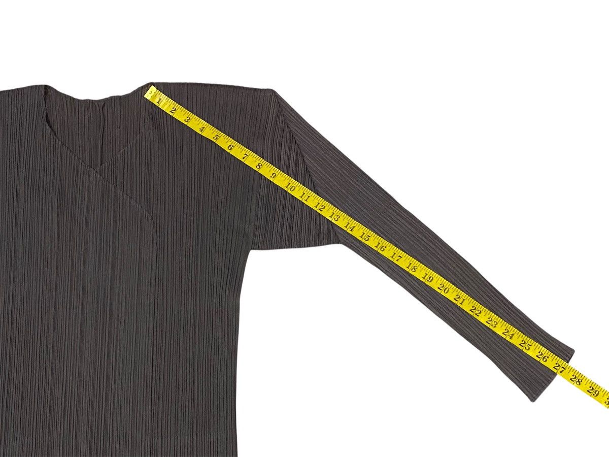 Pleats Please Issey Miyake Vintage Pleats Please Issey Miyake Buttonless Long Cardigan Size L / US 10 / IT 46 - 17 Thumbnail