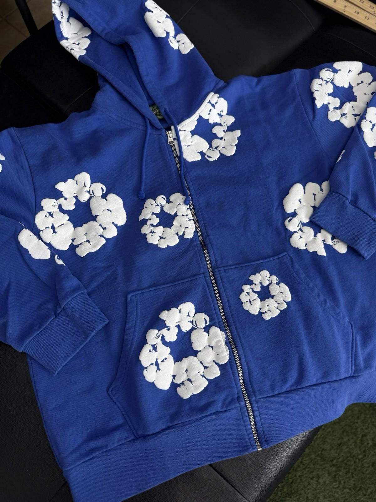 DENIM TEARS Size L - Denim Tears Cotton Wreath Blue Zip Up Hoodie Size US L / EU 52-54 / 3 - 2 Thumbnail