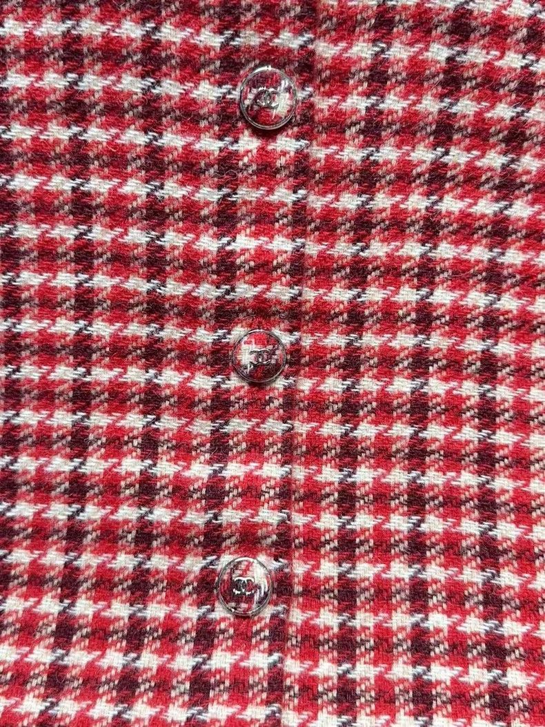 Chanel Chanel Ski series red plaid sweater jacket Size XS / US 0-2 / IT 36-38 - 4 Thumbnail