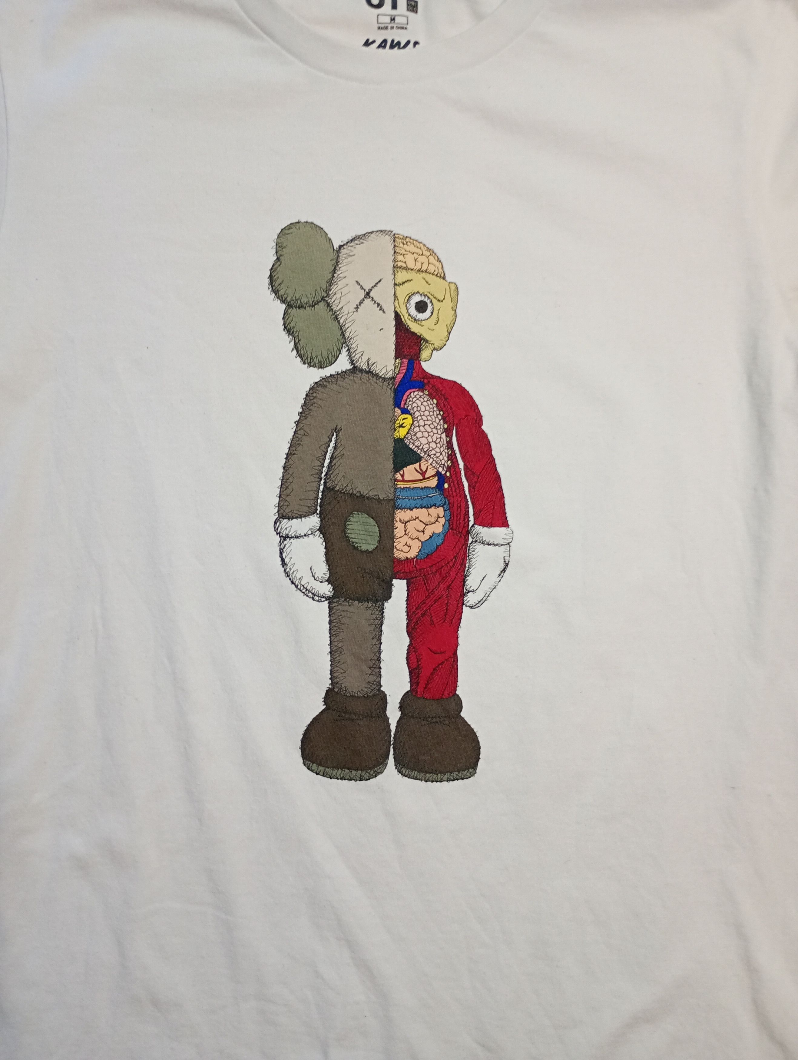Japanese Brand × Kaws × Uniqlo Uniqlo x Kaws Anatomy T-Shirt Size US M / EU 48-50 / 2 - 4 Thumbnail