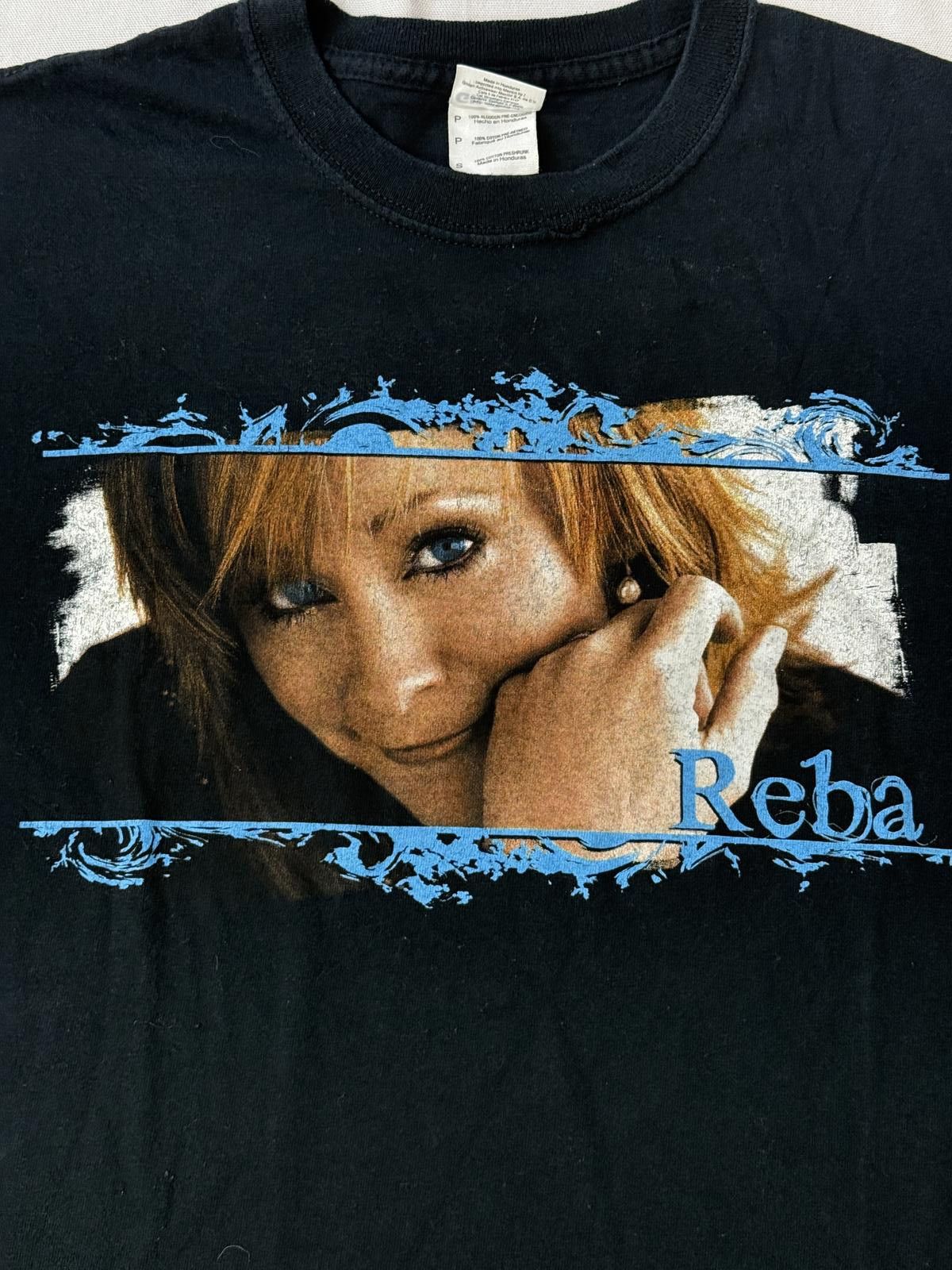 Gildan Reba McEntire T-shirt Tour Cute Reba Photo Tee - S Size US S / EU 44-46 / 1 - 3 Thumbnail
