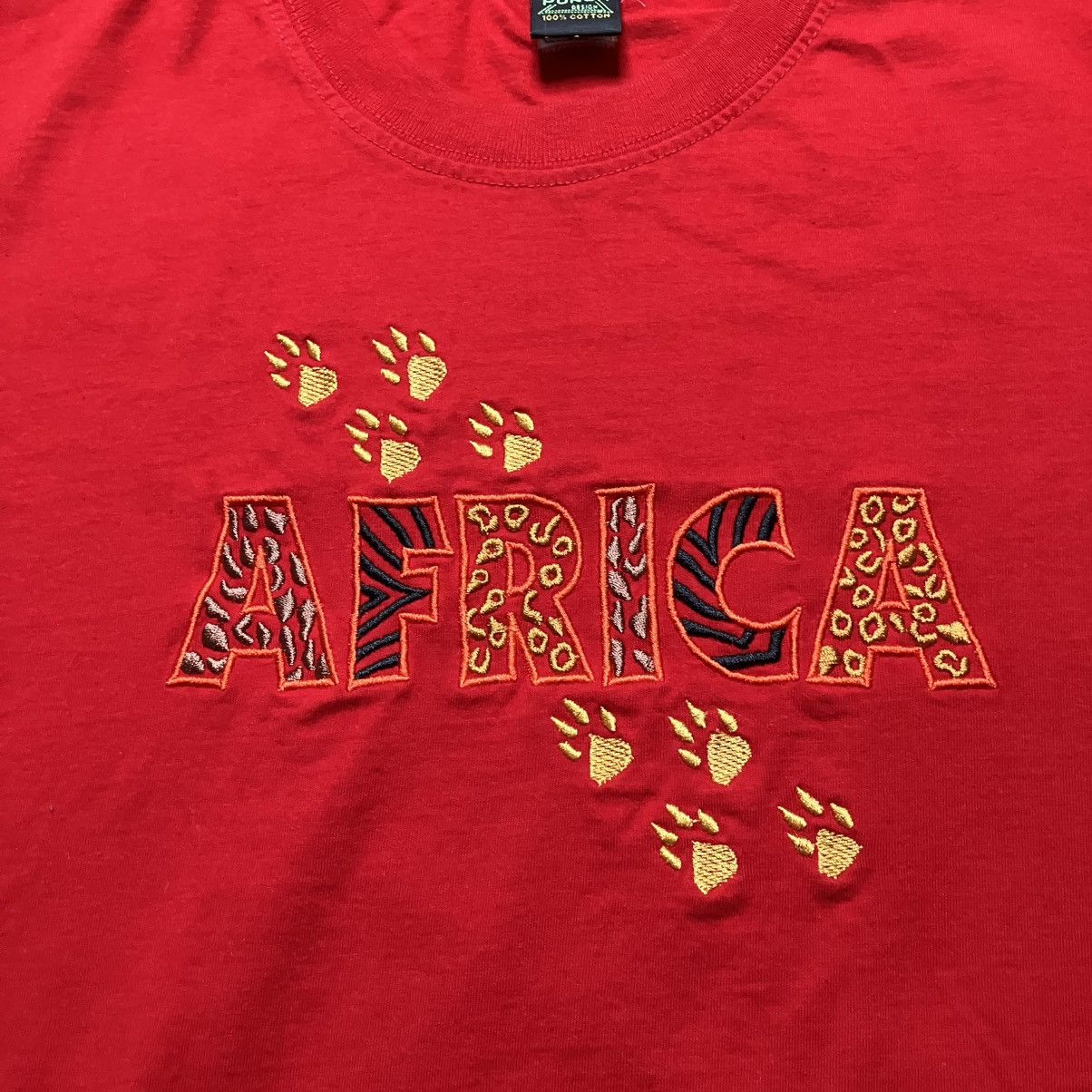 Vintage Vintage Africa Embroidered Graphic T Shirt Size US XL / EU 56 / 4 - 3 Thumbnail