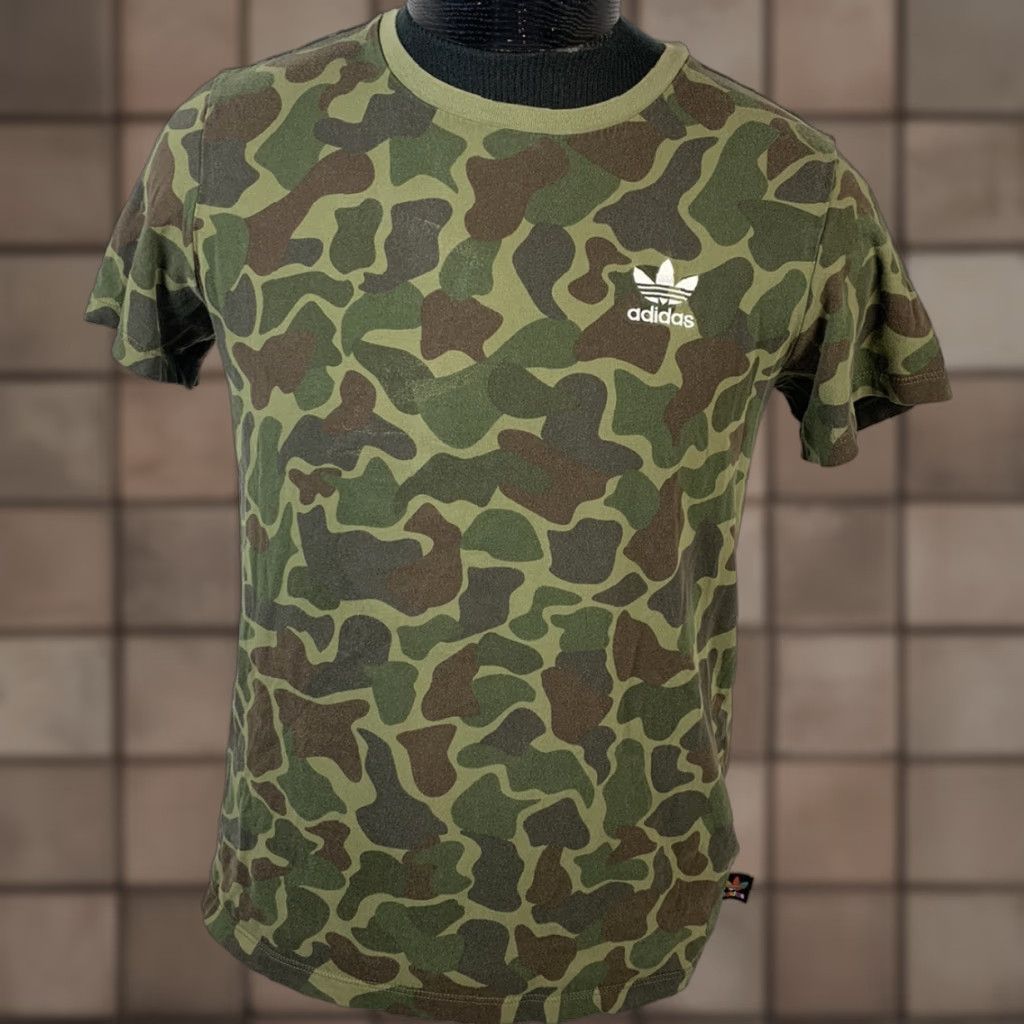 adidas gazelle silver green womens Adidas Argentina DNA Graphic Tee main image 0