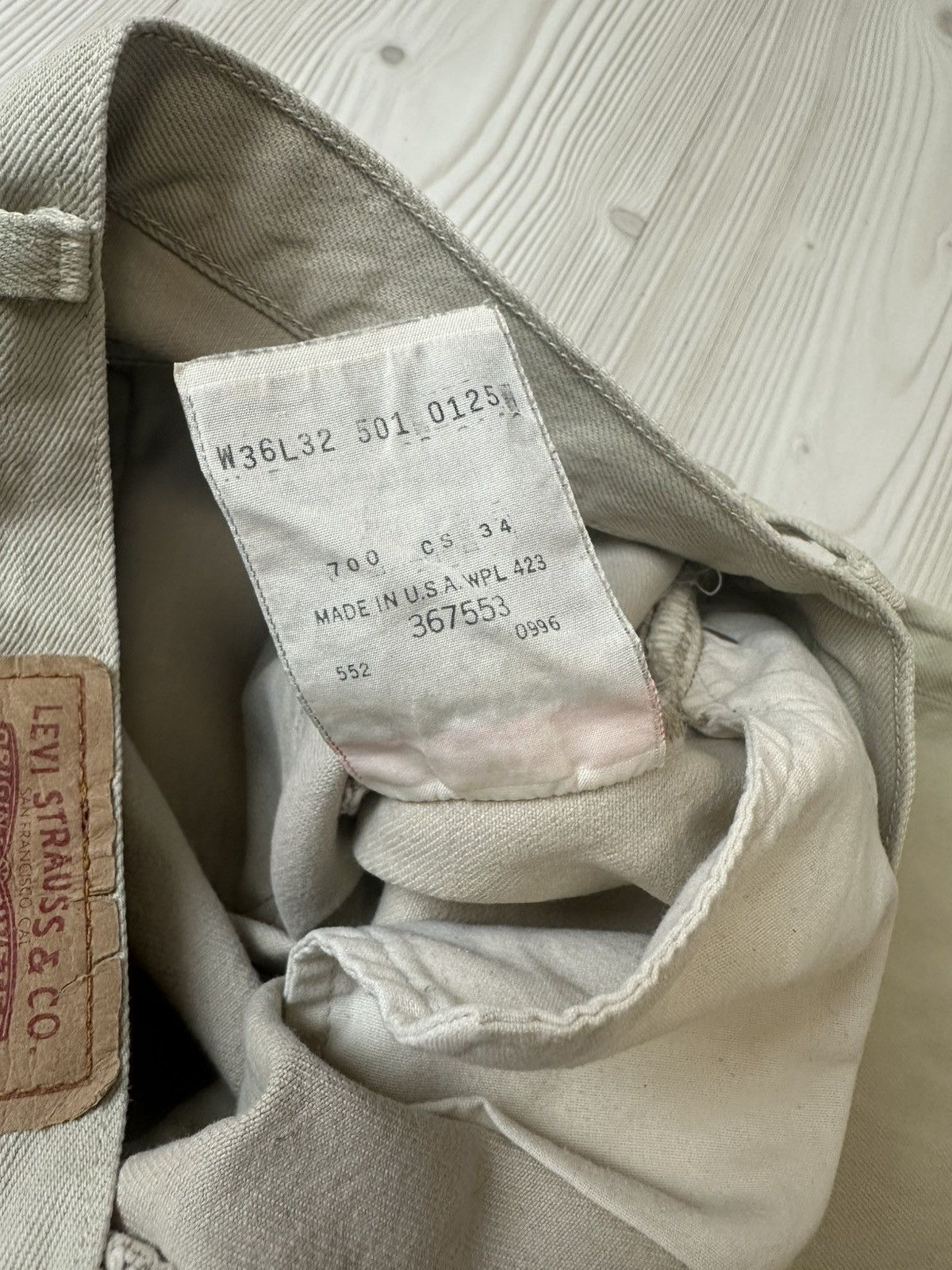 Levi's × Levi's Vintage Clothing × Vintage Beige Levi’s vintage jeans 501 96’ 36/32 Size US 36 / EU 52 - 6 Thumbnail