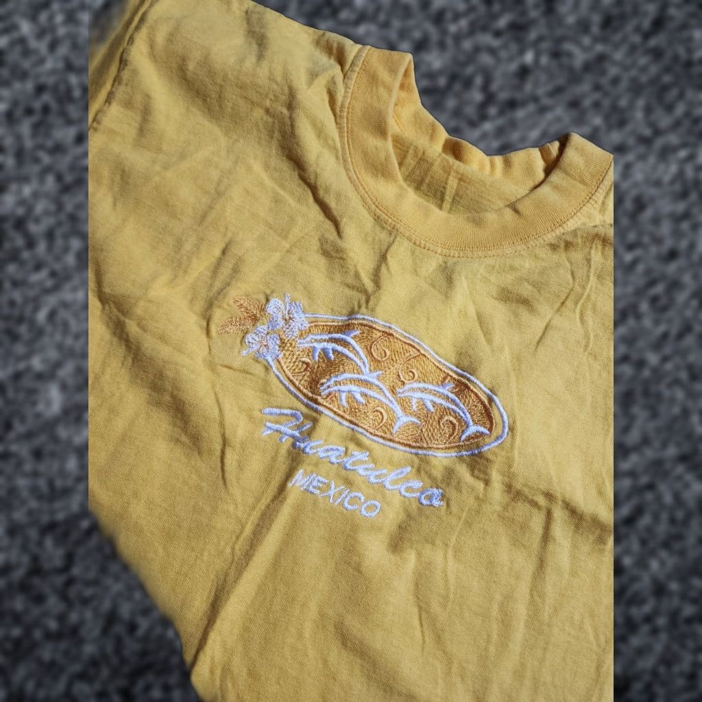 Vintage VINTAGE Huatulco Mexico Embroidered Dolphins Travel T Shirt Adult Small Yellow 90s Unisex Size US S / EU 44-46 / 1 - 1 Thumbnail