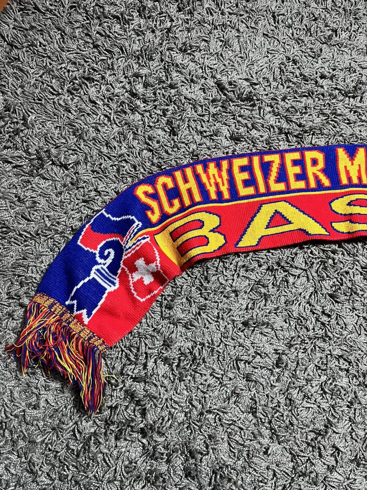 Vintage BASEL 1893 VINTAGE FOOTBALL SWISS SWITZERLAND SCARF Size ONE SIZE - 2 Thumbnail