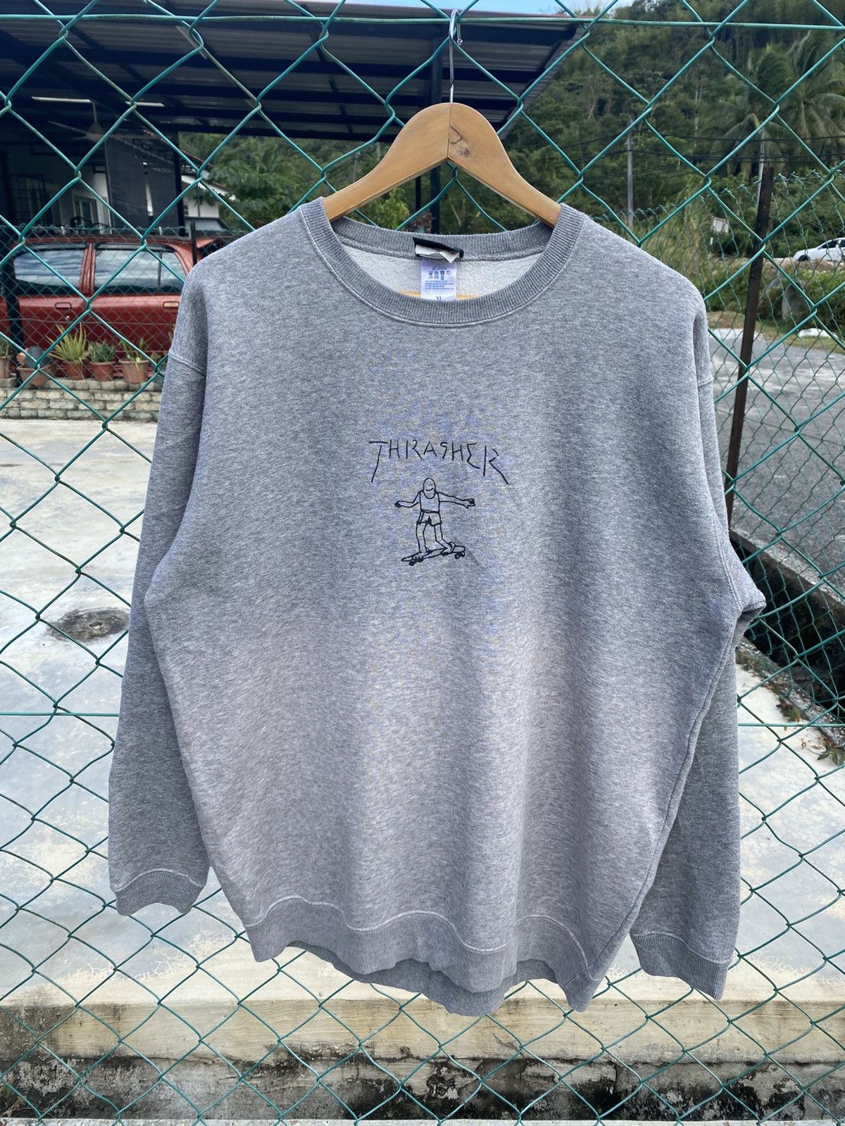 Thrasher Vintage Thrasher spelllout sun faded sweatshirt Size US XL / EU 56 / 4 - 1 Thumbnail