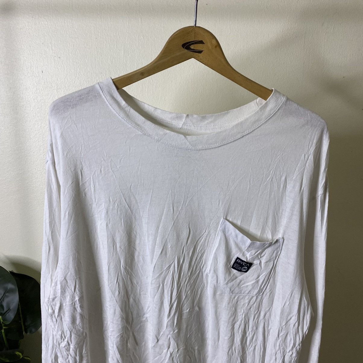 RVCA Shintaro Kago Japanese Manga Artist x RVCA Collaboration LS Size US L / EU 52-54 / 3 - 8 Thumbnail