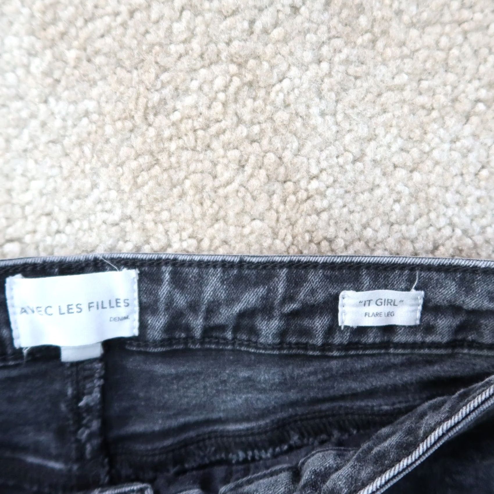 AVEC LES FILLES Avec Les Filles Women's Jeans Flare Leg High Rise Dark Wash Black 31 Inseam 32 Size 24" / US 00 / IT 34 - 3 Thumbnail