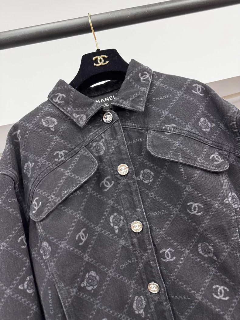 Chanel Chanel 23A black camelia logo denim jacket Size S / US 4 / IT 40 - 2 Thumbnail