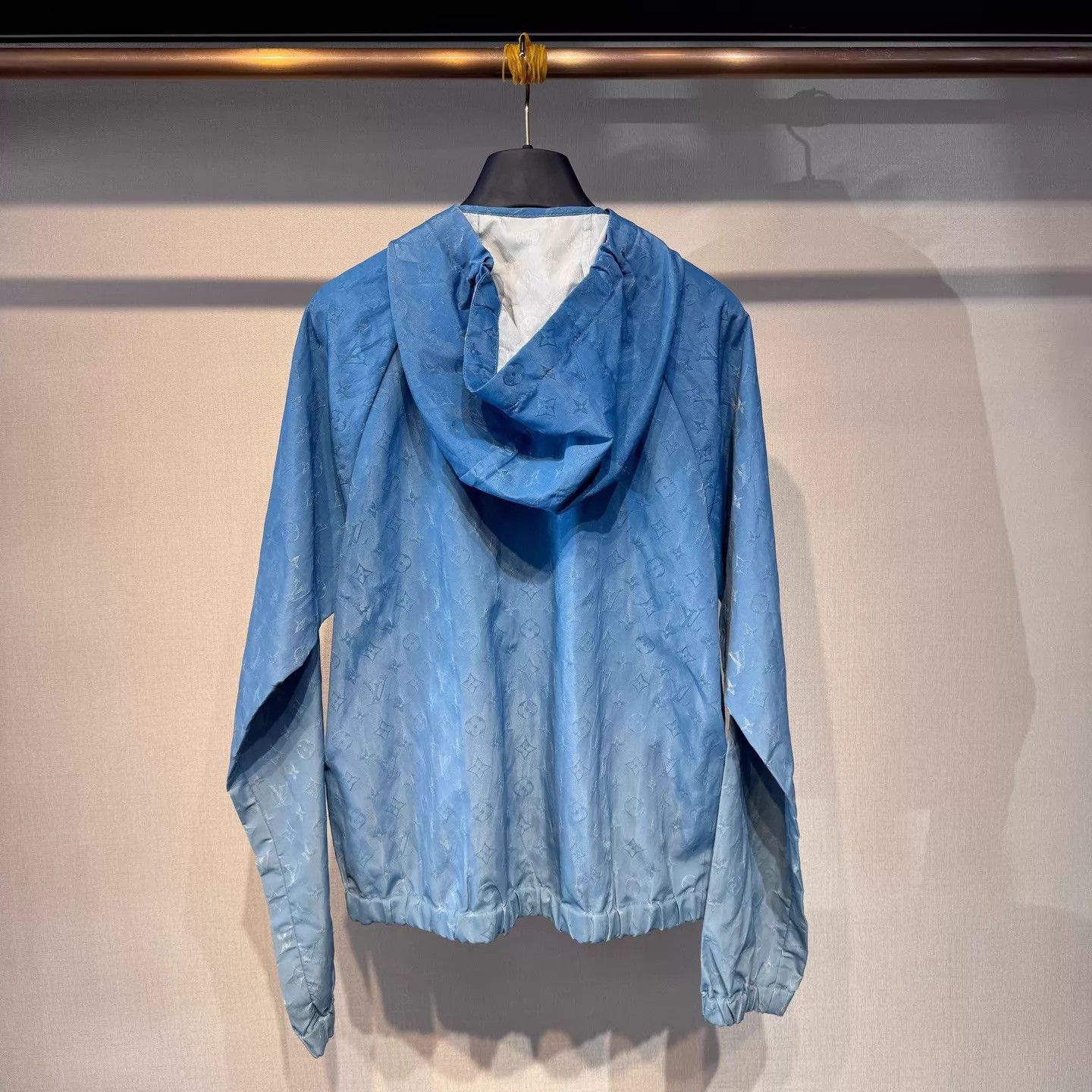 Louis Vuitton Louis Vuitton Blue Sky Cloud Zipped Jacket Size 46 Size US S / EU 44-46 / 1 - 2 Thumbnail