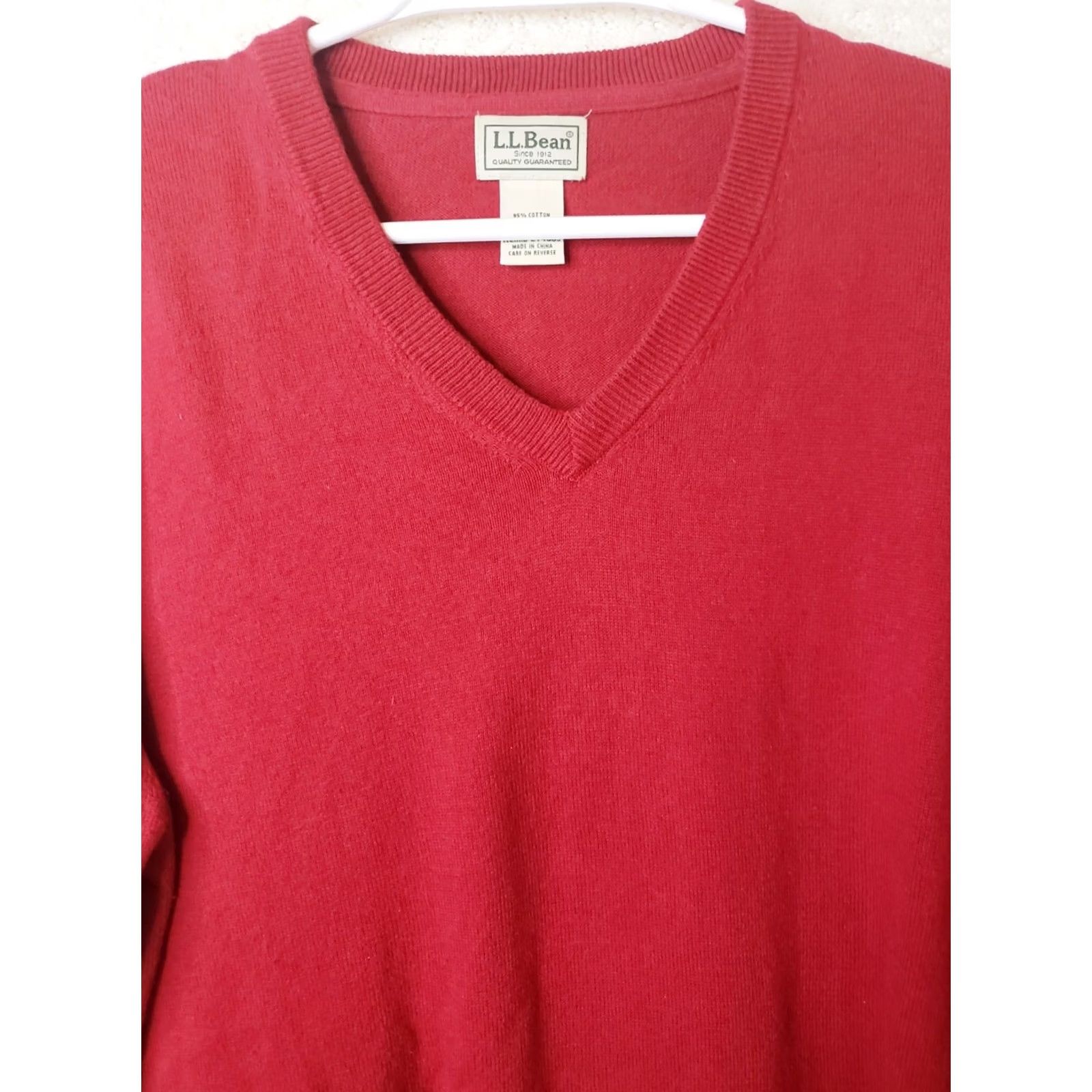 Vintage L.L. Bean Mens L Reg. Red Cotton Cashmere Blend Long Sleeve V-Neck Sweater Size US L / EU 52-54 / 3 - 3 Thumbnail